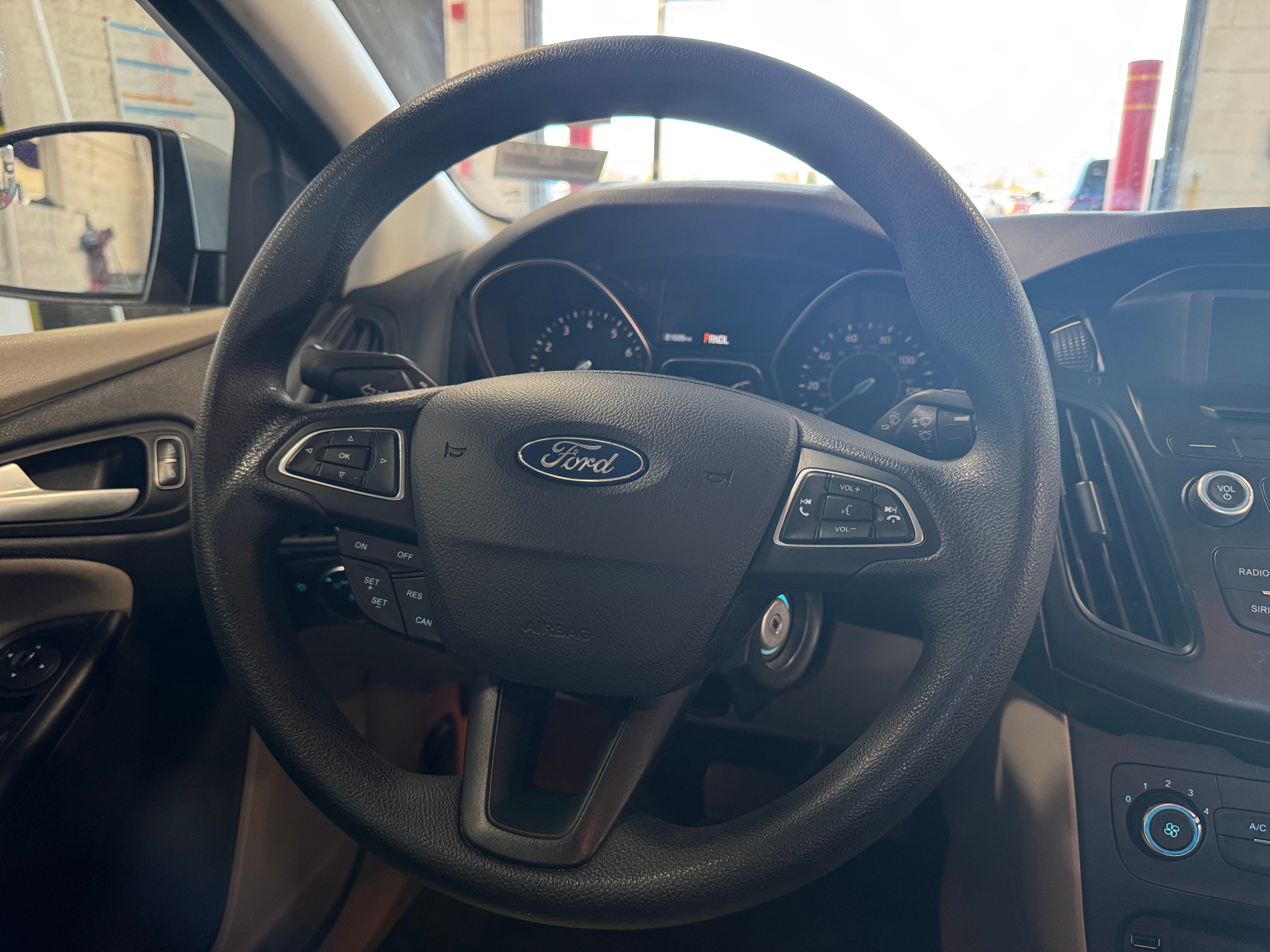2017 Ford Focus SE 5