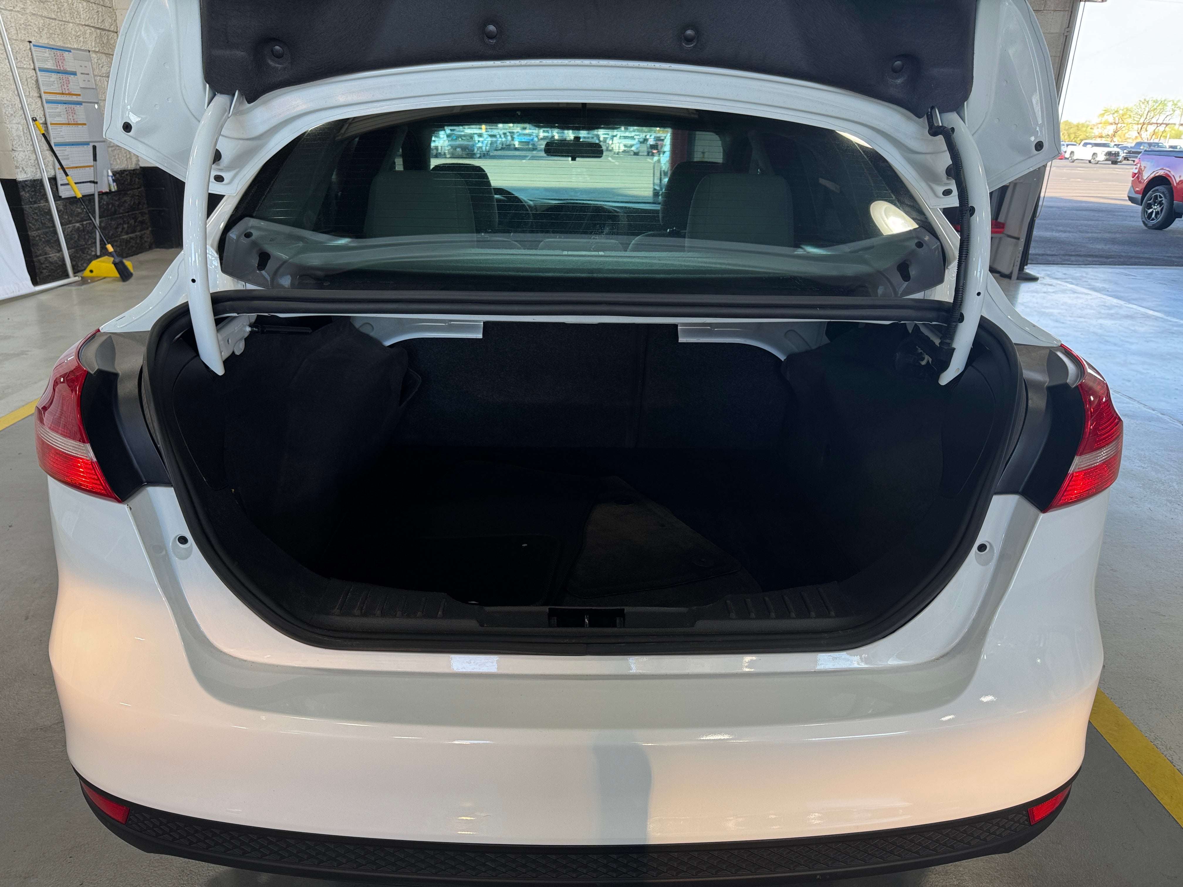 2017 Ford Focus SE 7