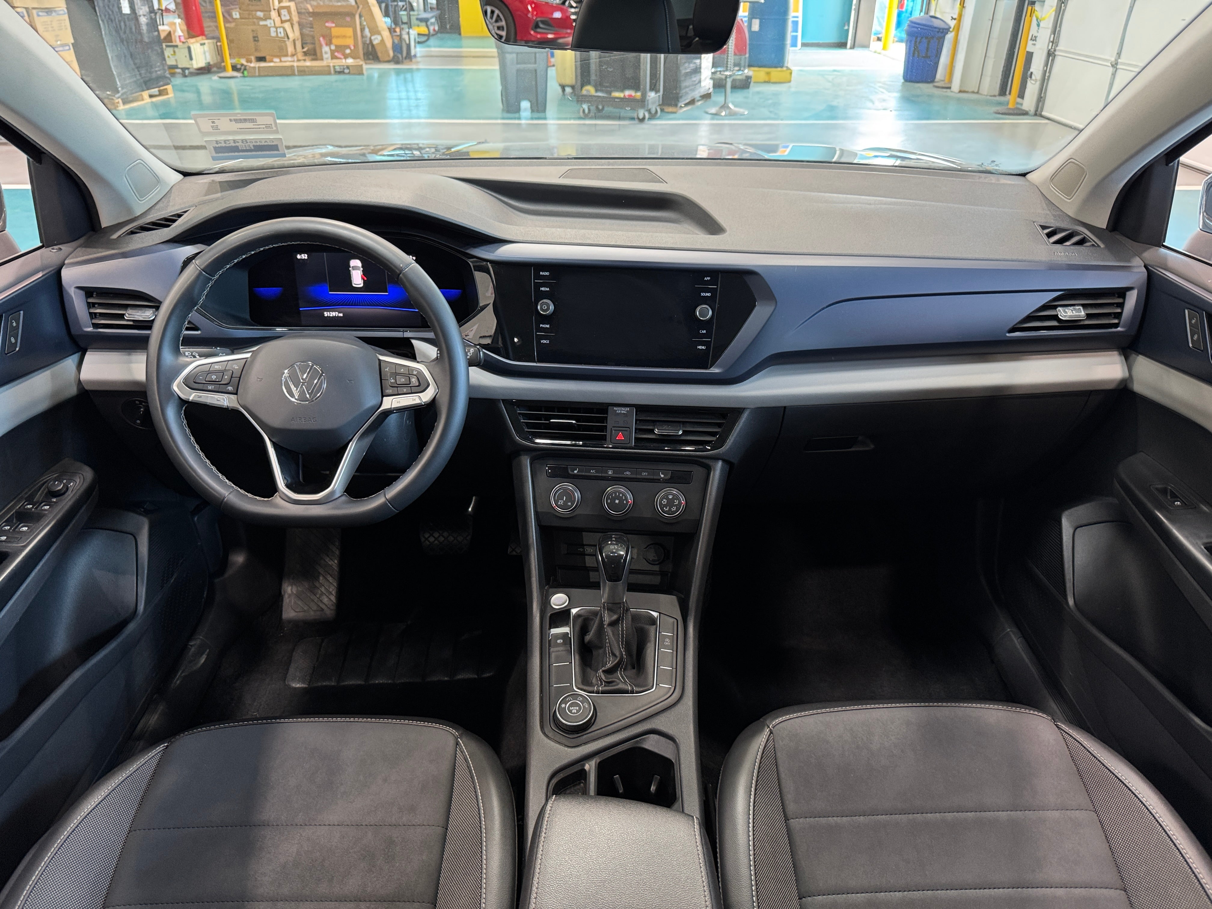 2022 Volkswagen Taos SE 2