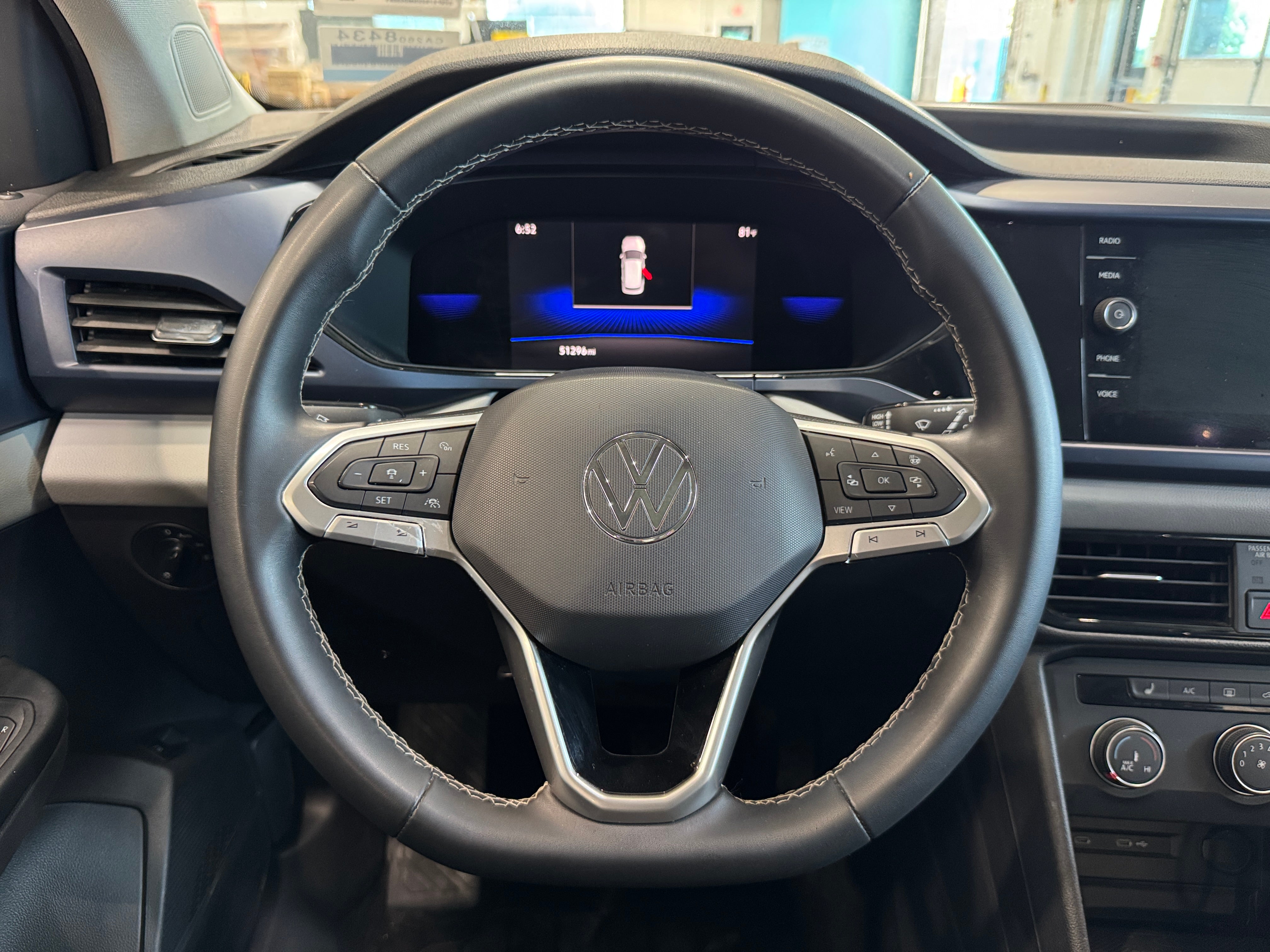 2022 Volkswagen Taos SE 4