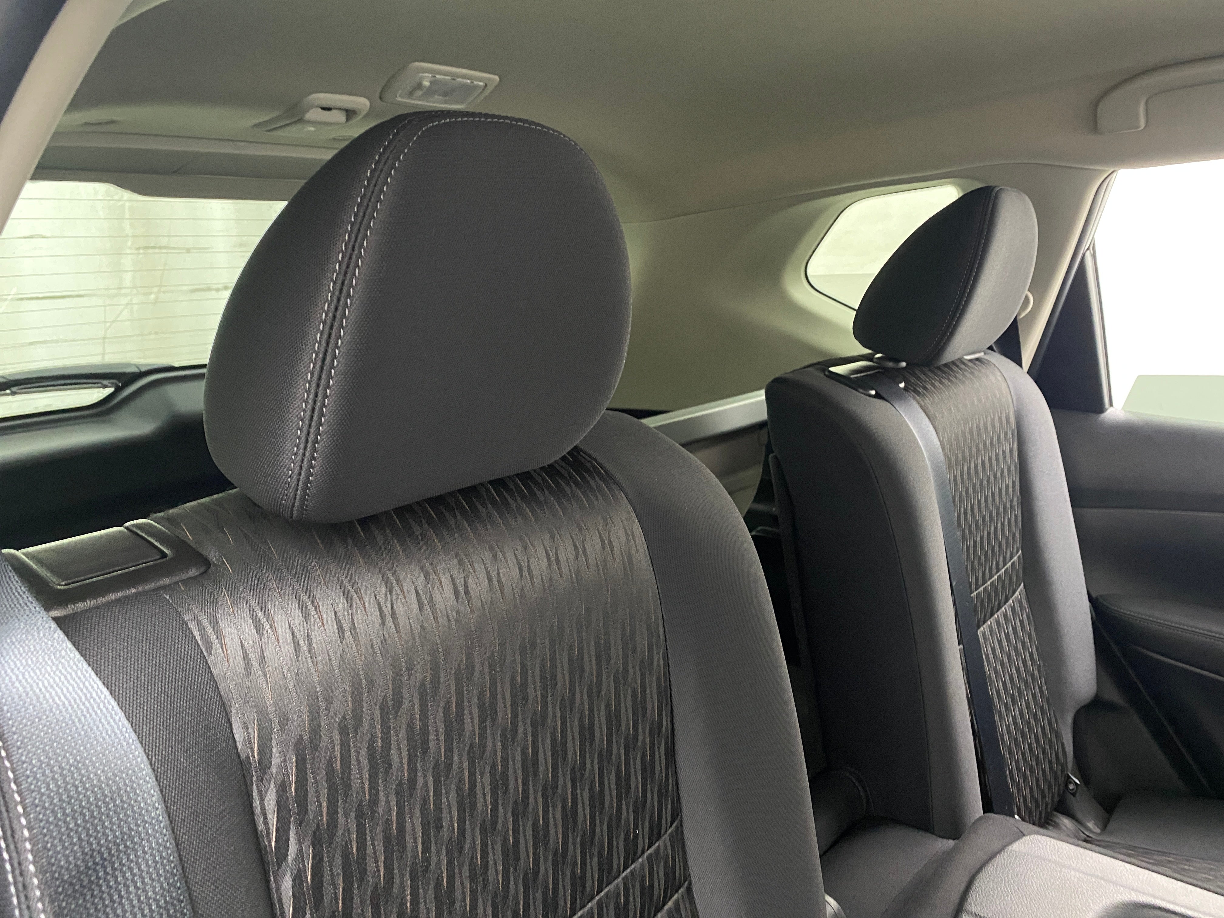 2018 Nissan Rogue SV 6