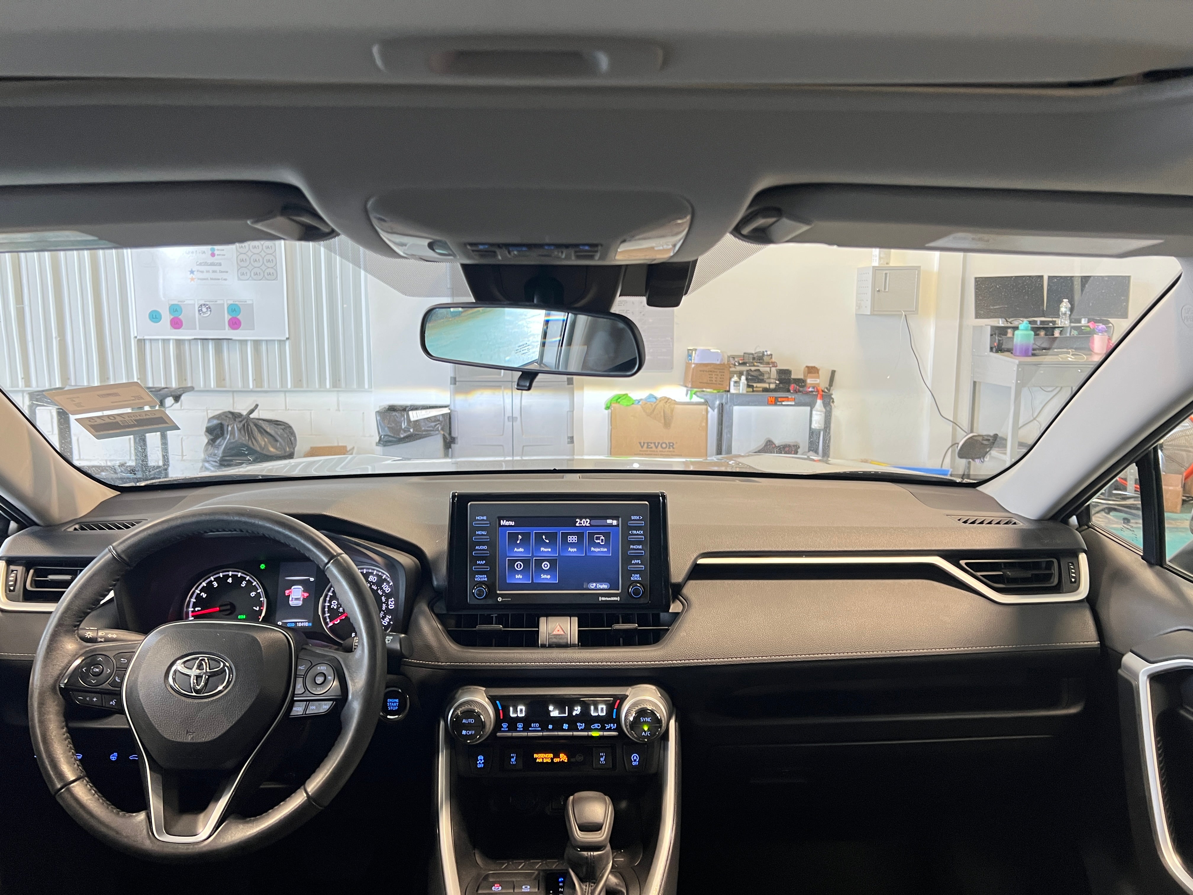 2022 Toyota RAV4 XLE 3