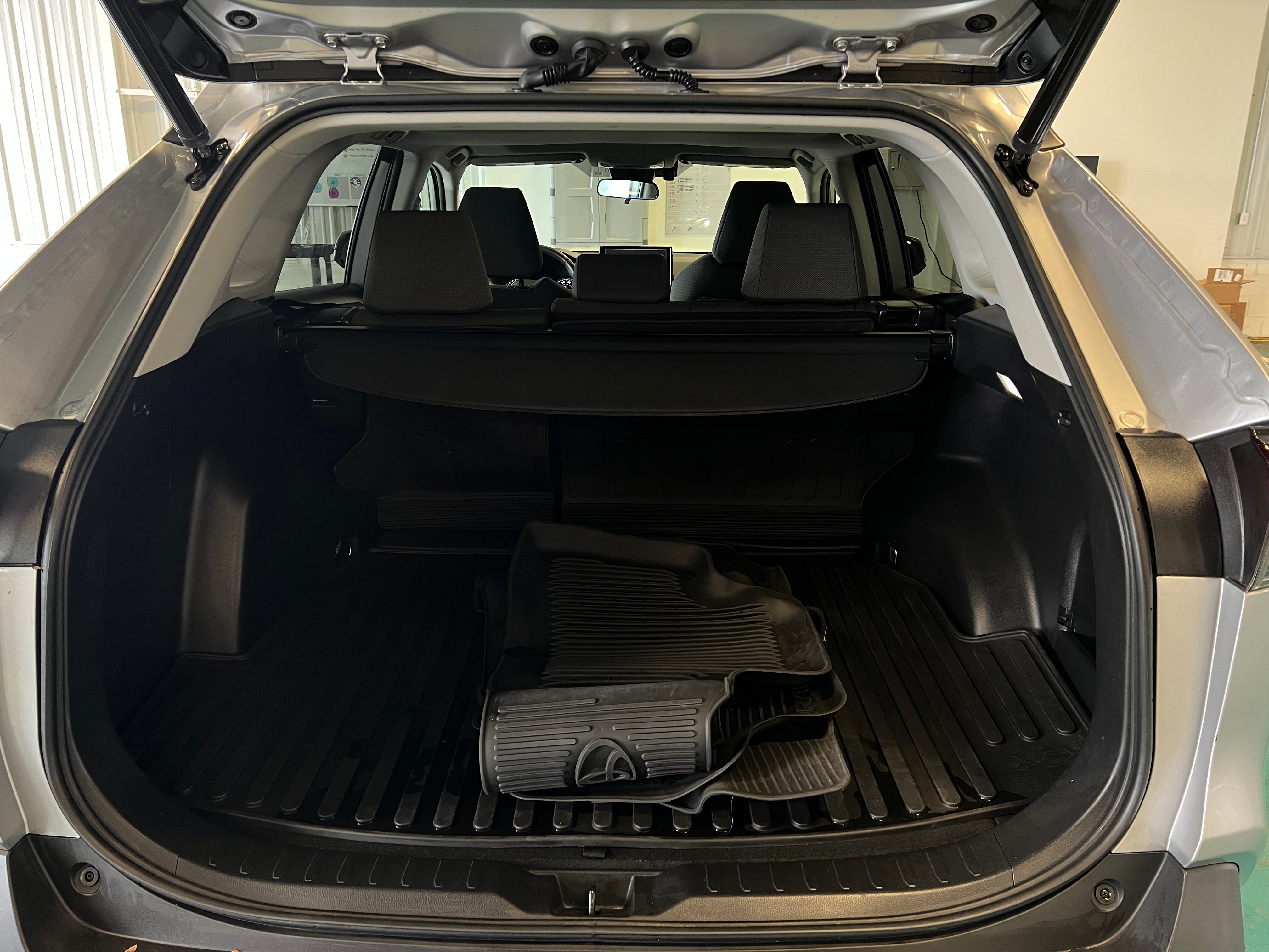 2022 Toyota RAV4 XLE 7