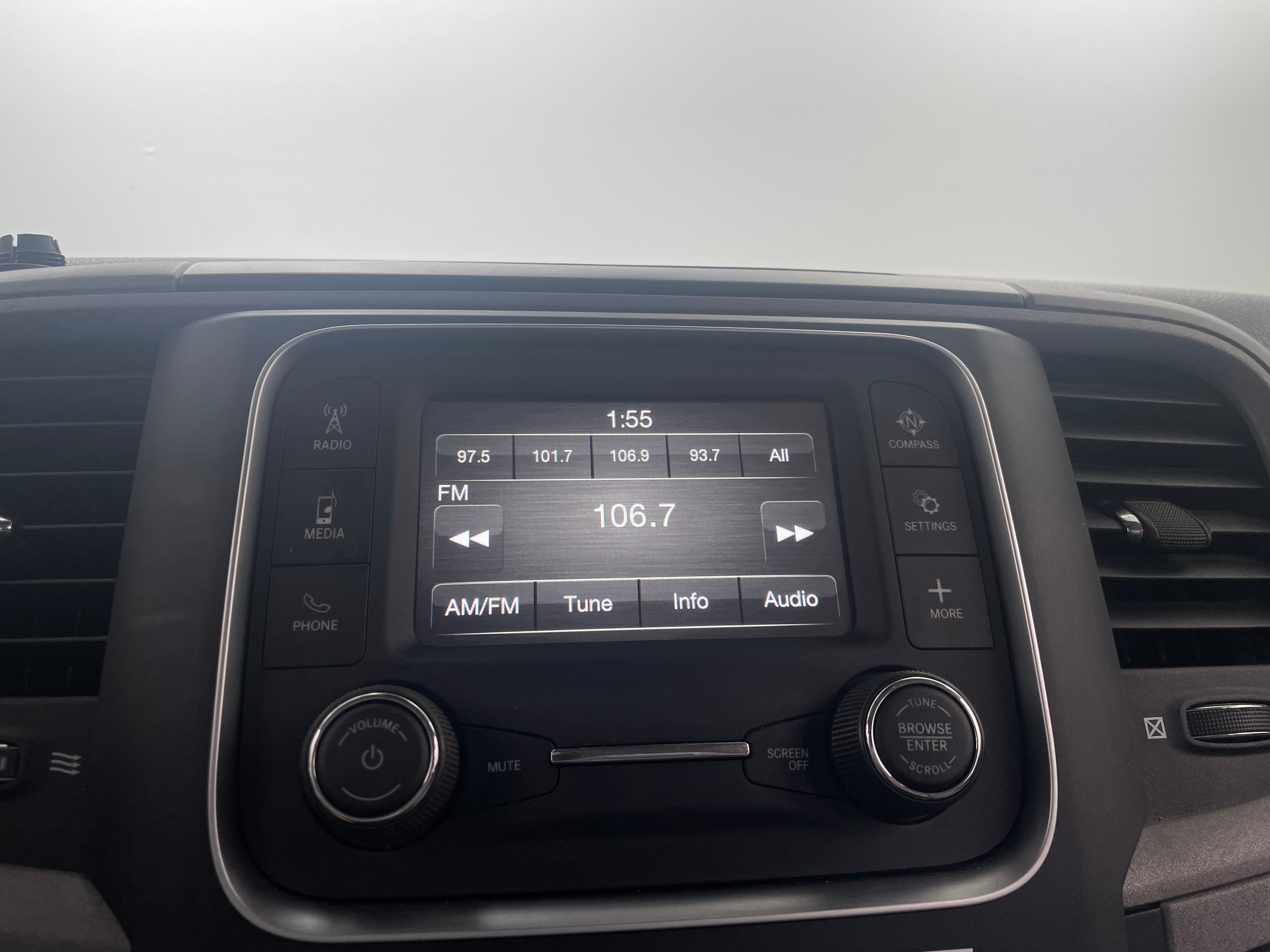 2021 RAM 1500 Classic Tradesman 4