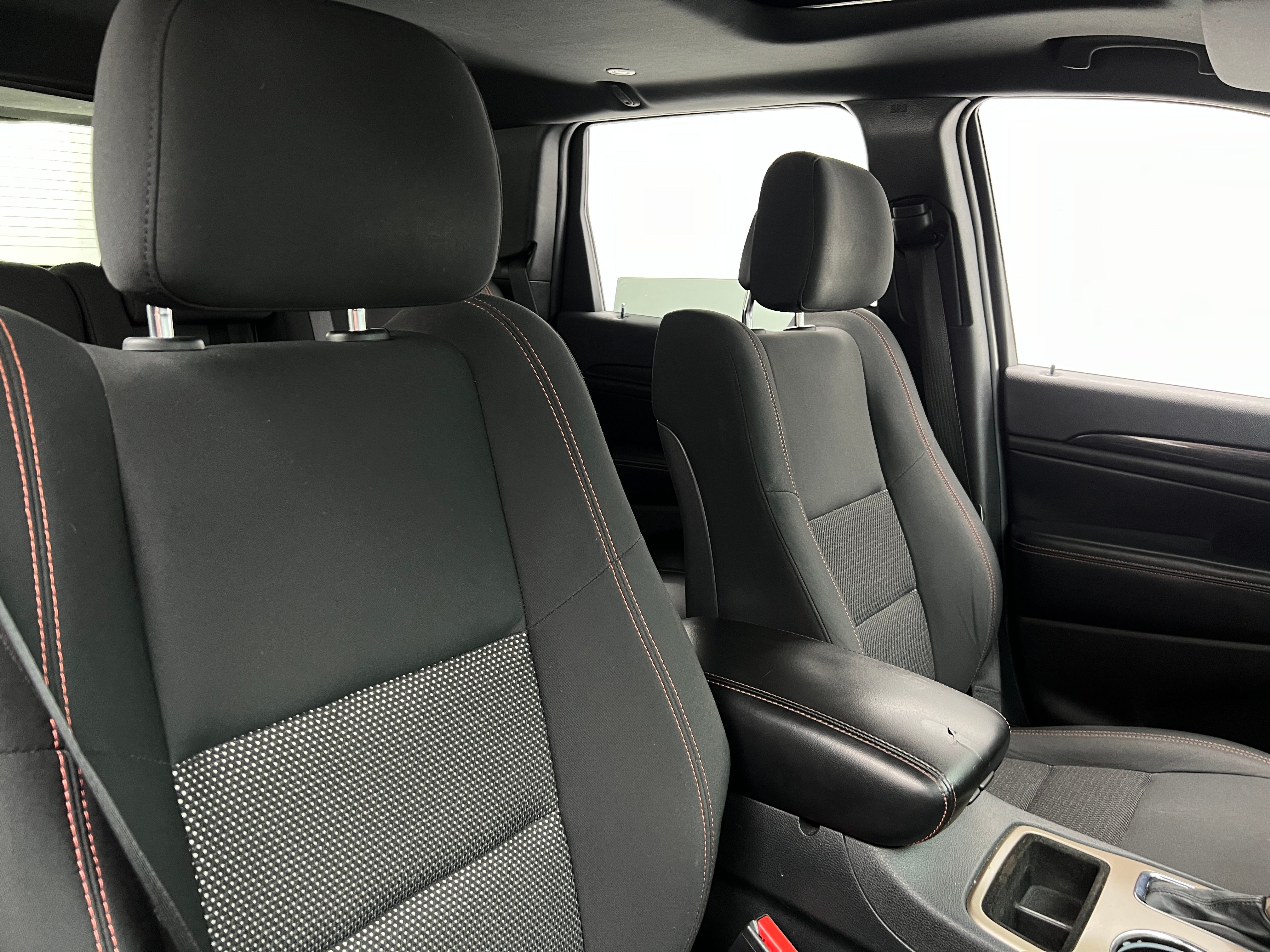 2016 Jeep Grand Cherokee 75th Anniversary Edition 2