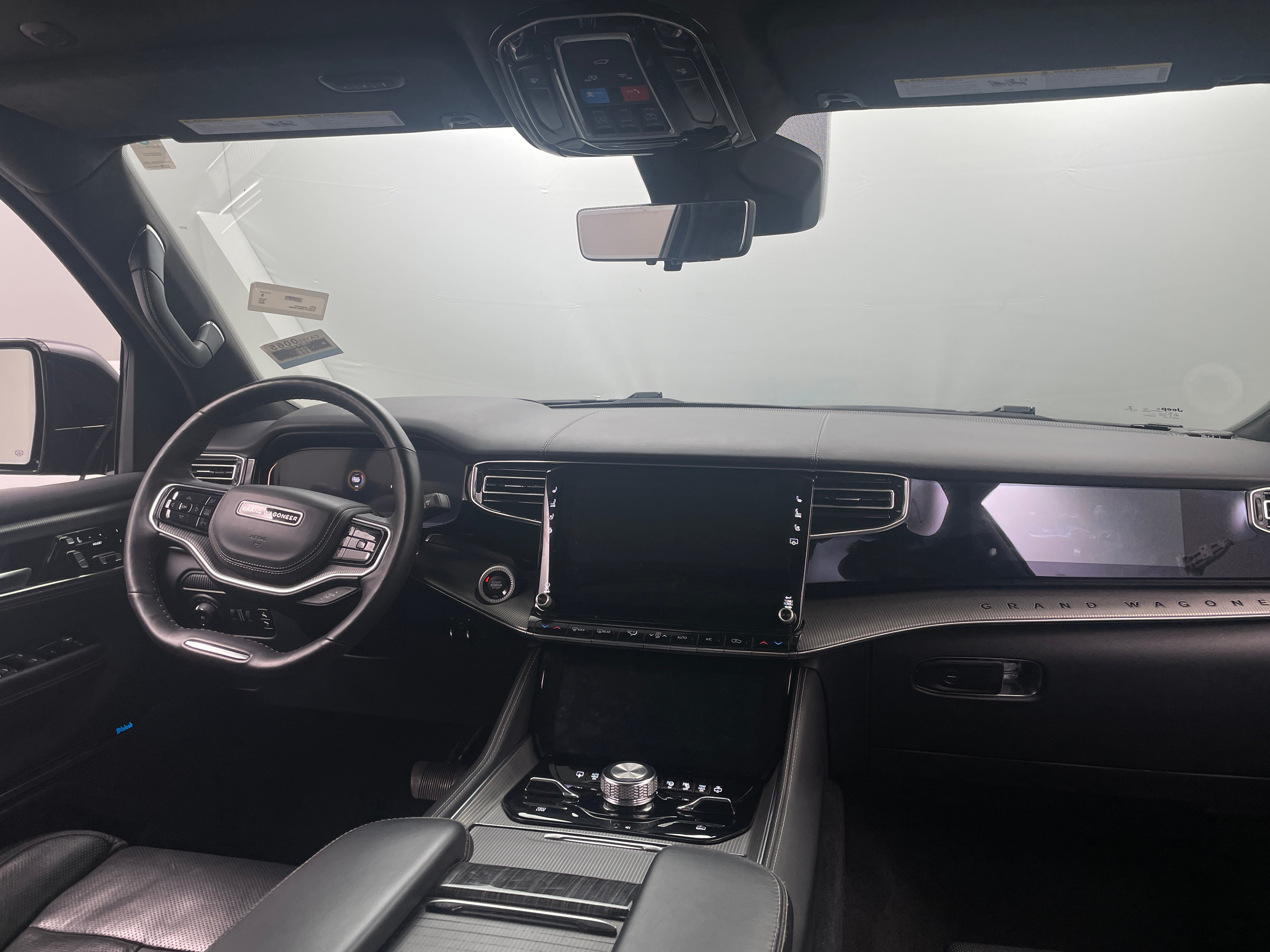 2022 Jeep Grand Wagoneer Obsidian 2