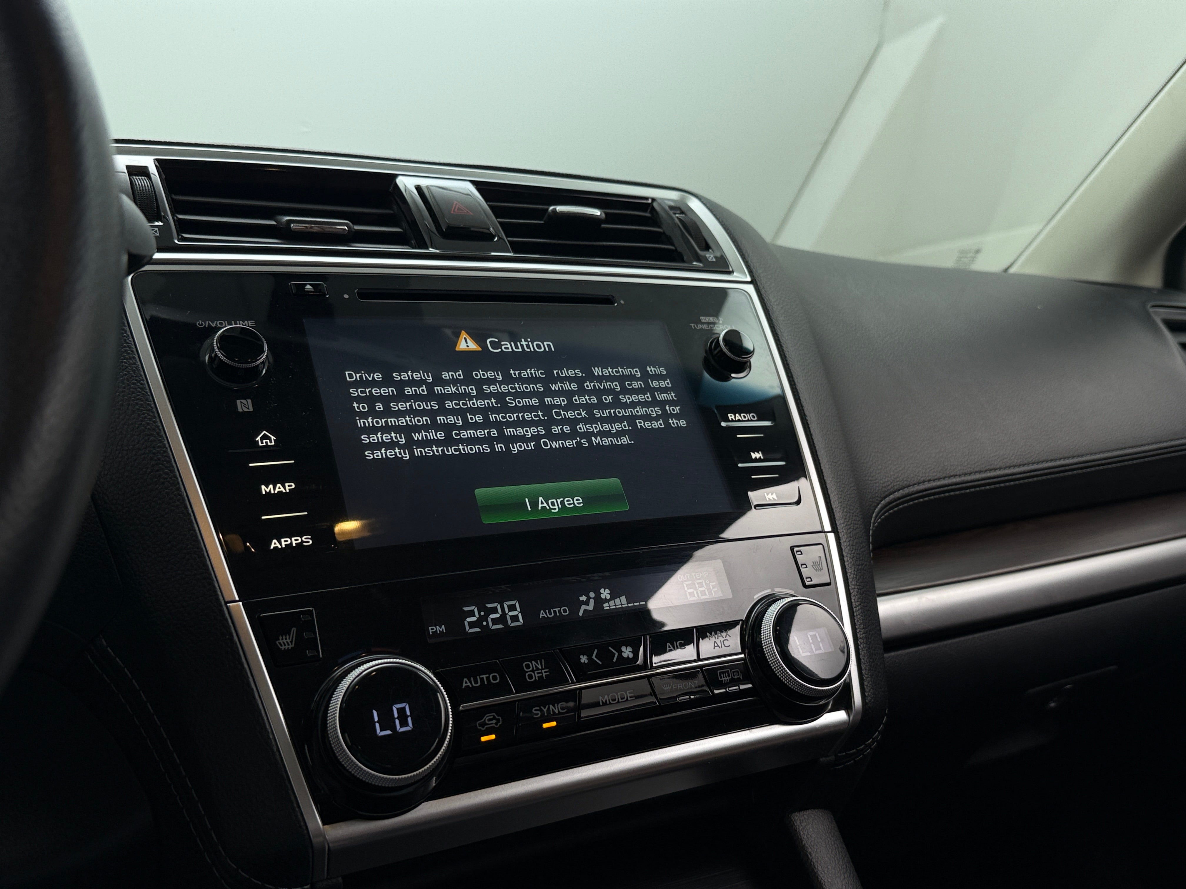 2018 Subaru Outback 3.6R Touring 3