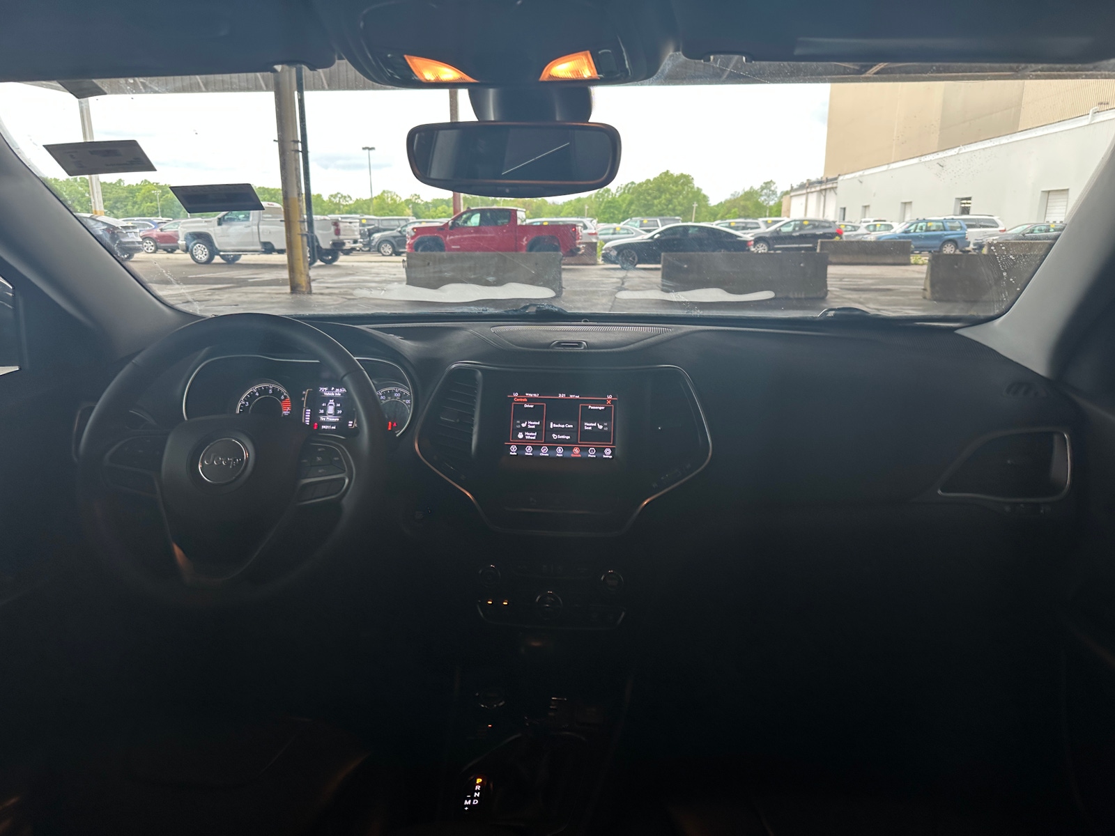 Thumbnail: 2020 Jeep Cherokee - 2