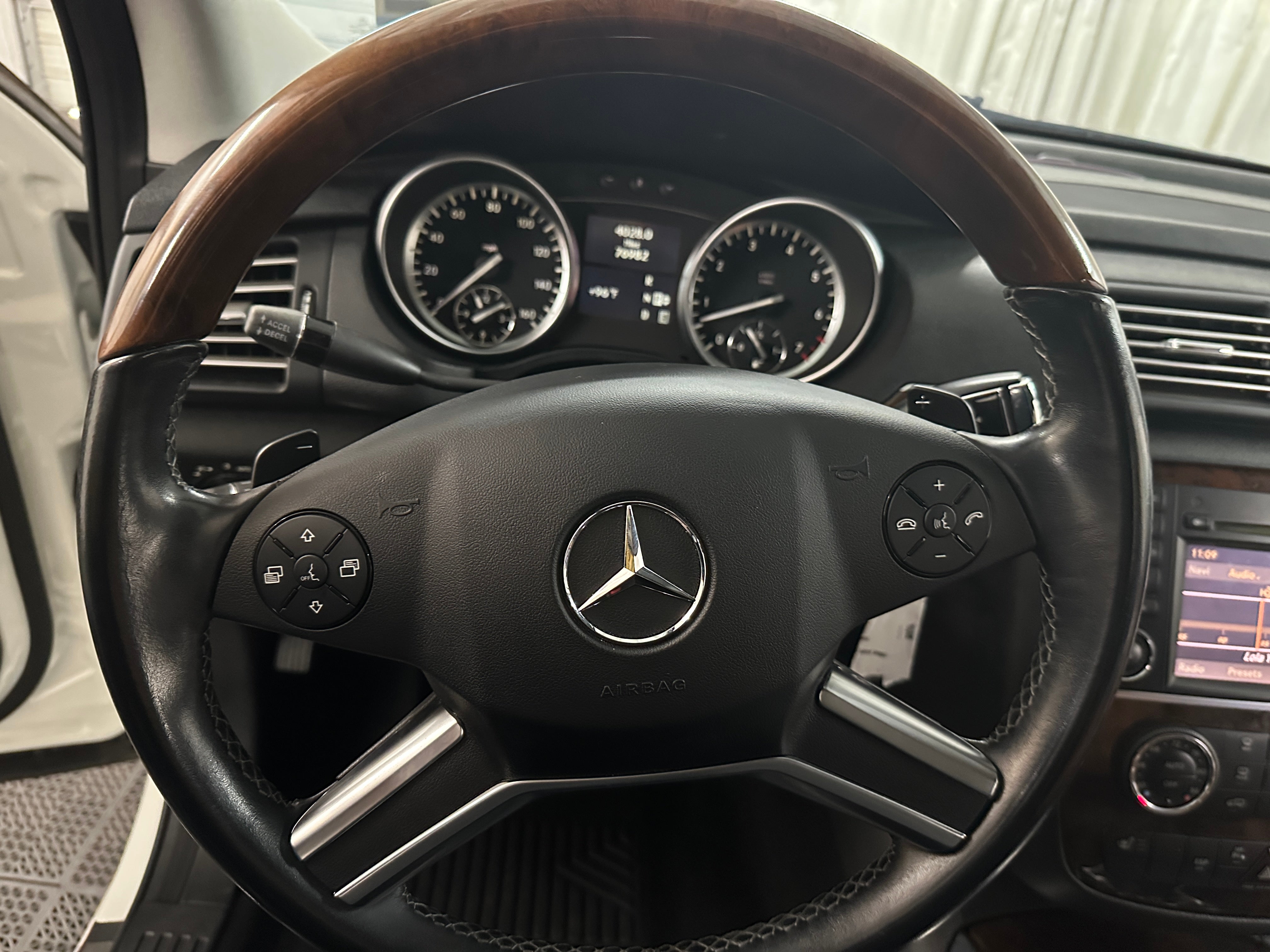 2011 Mercedes-Benz R-Class R 350 4