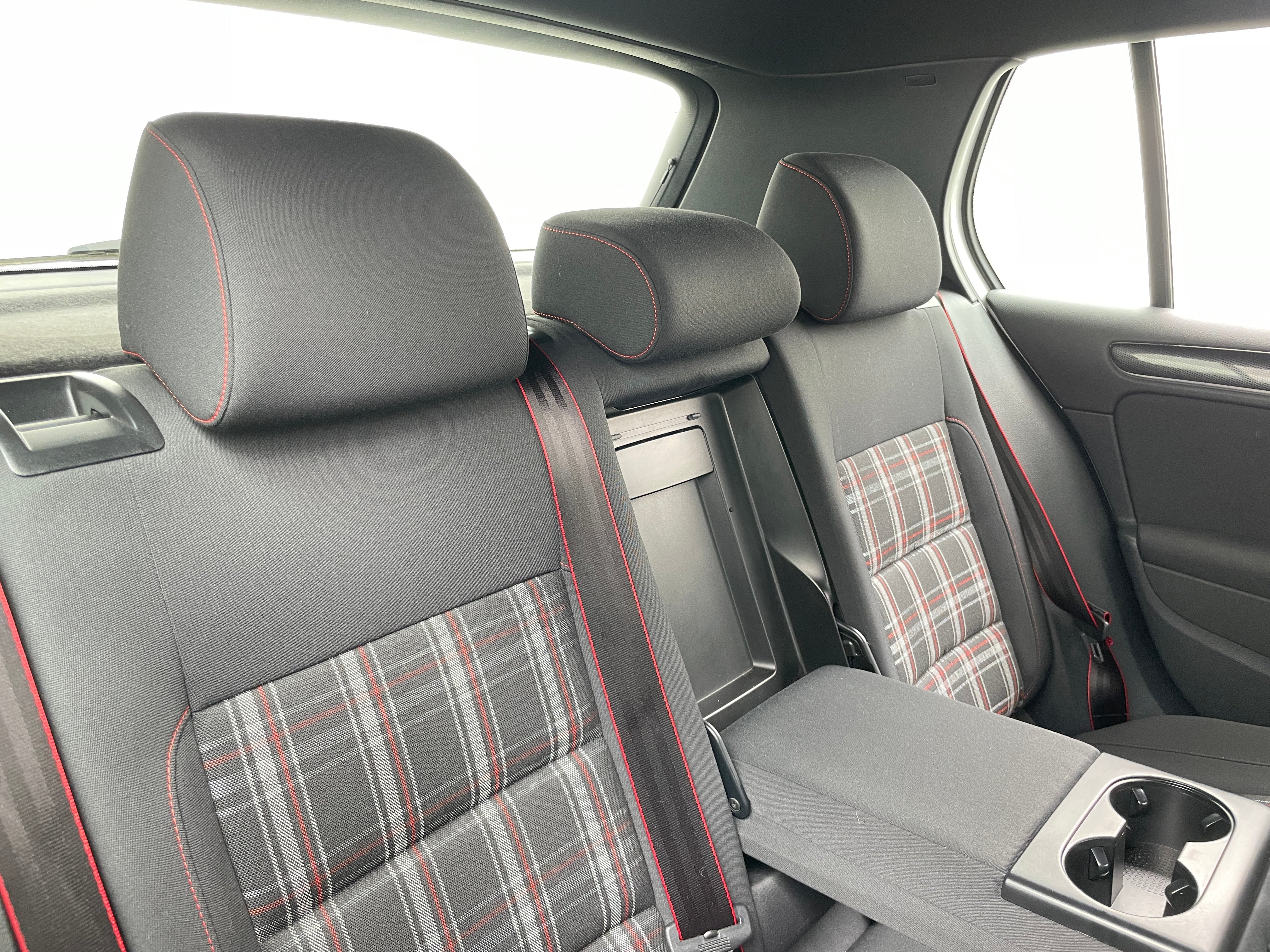 2014 Volkswagen Golf GTI Wolfsburg Edition 6