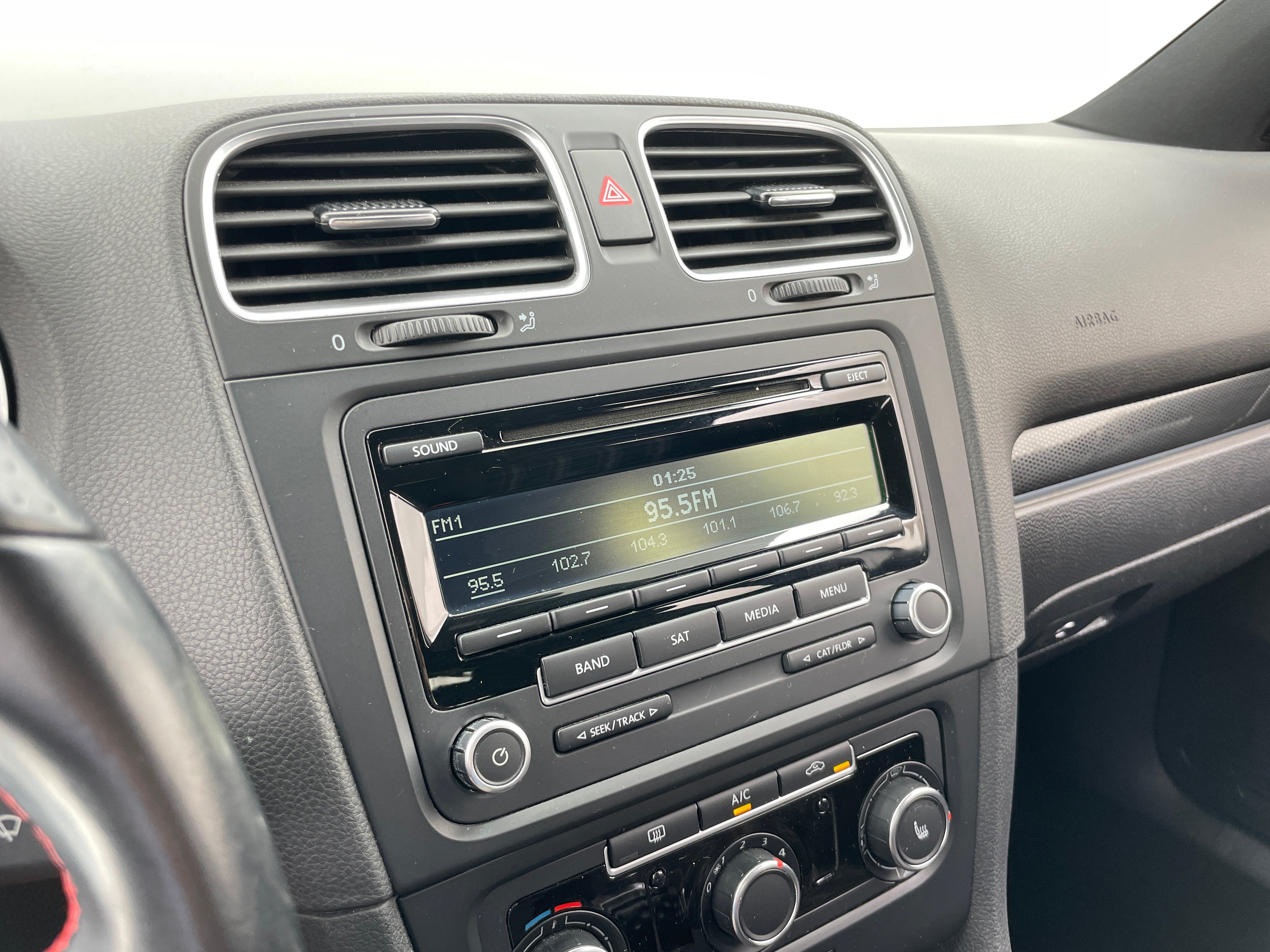 2014 Volkswagen Golf GTI Wolfsburg Edition 4