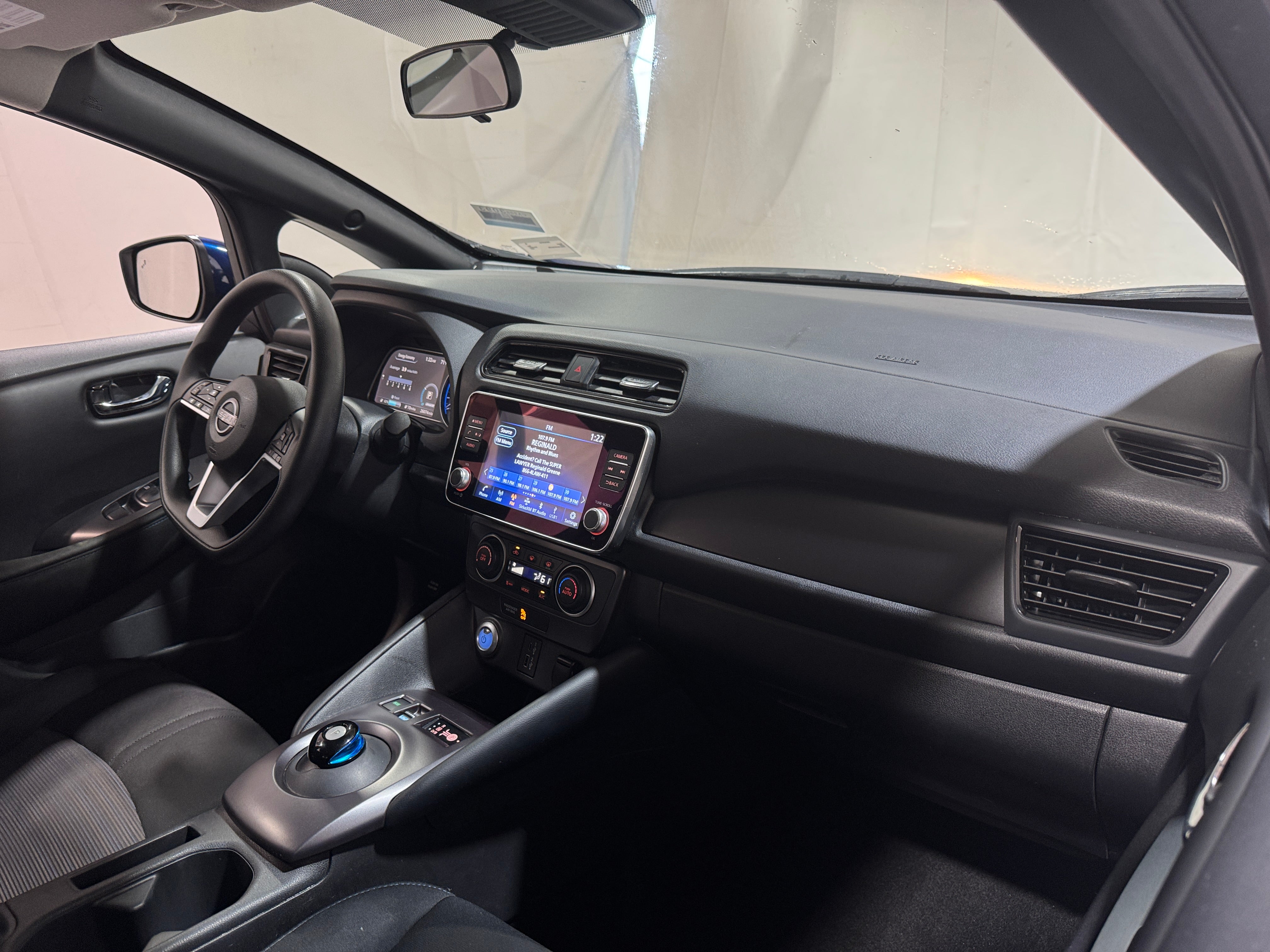 2023 Nissan Leaf S 3