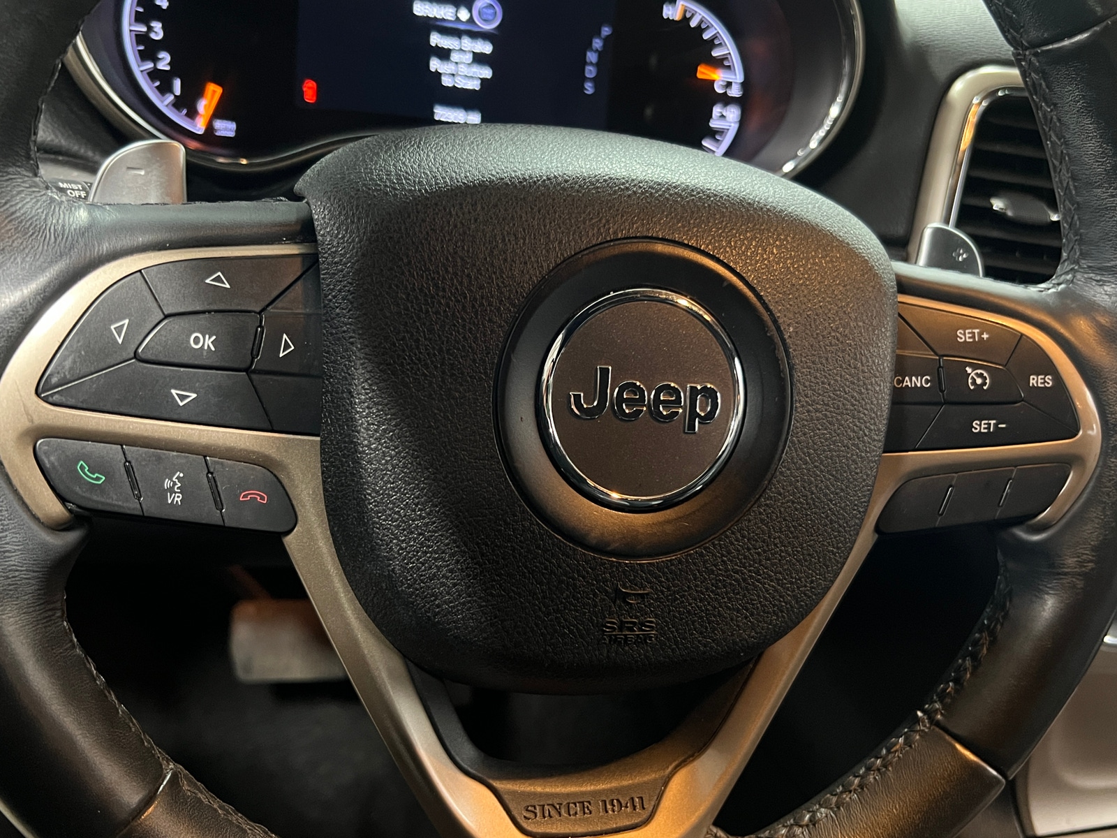 Thumbnail: 2015 Jeep Grand Cherokee - 4