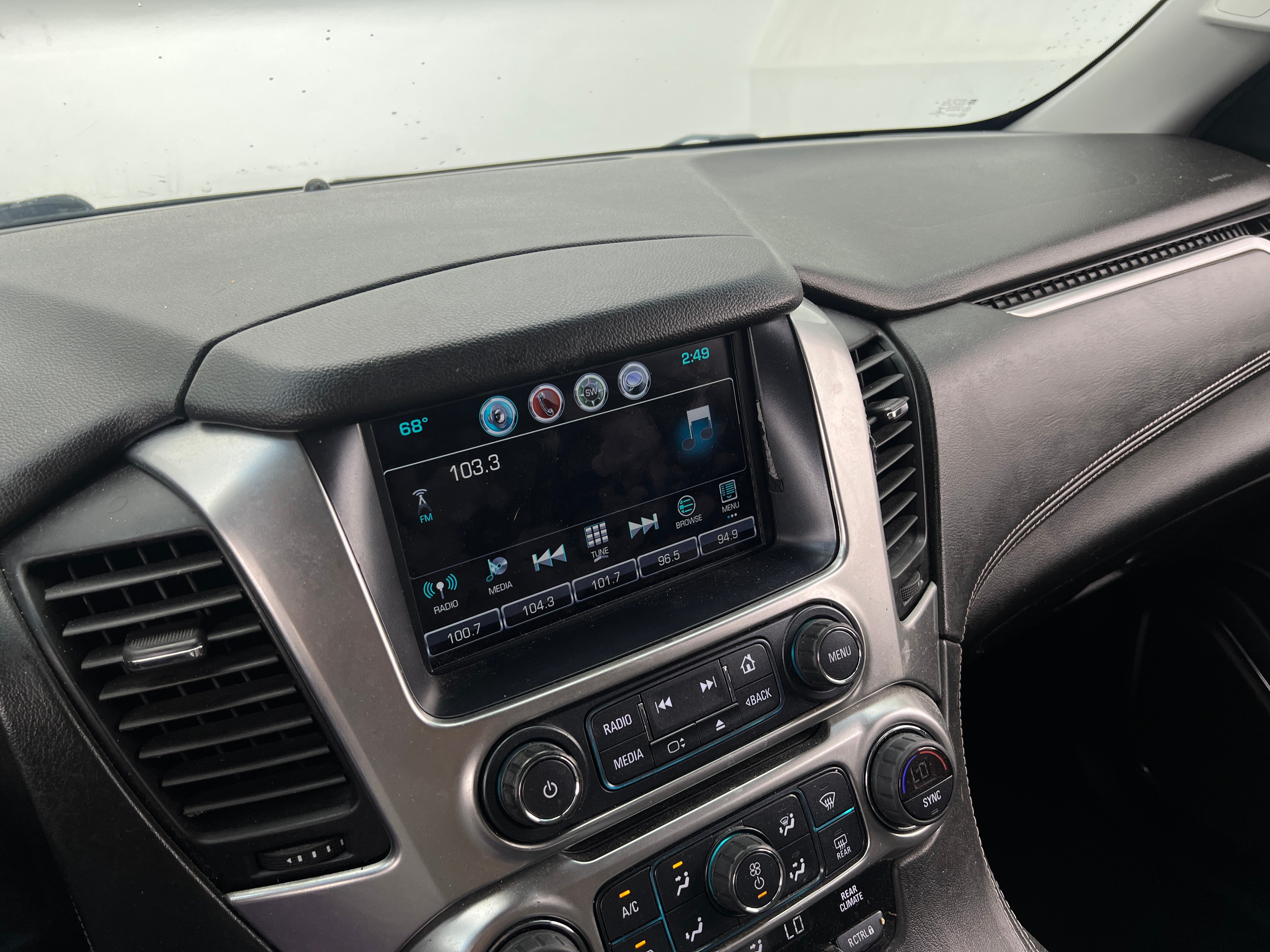 2017 Chevrolet Tahoe LS 4