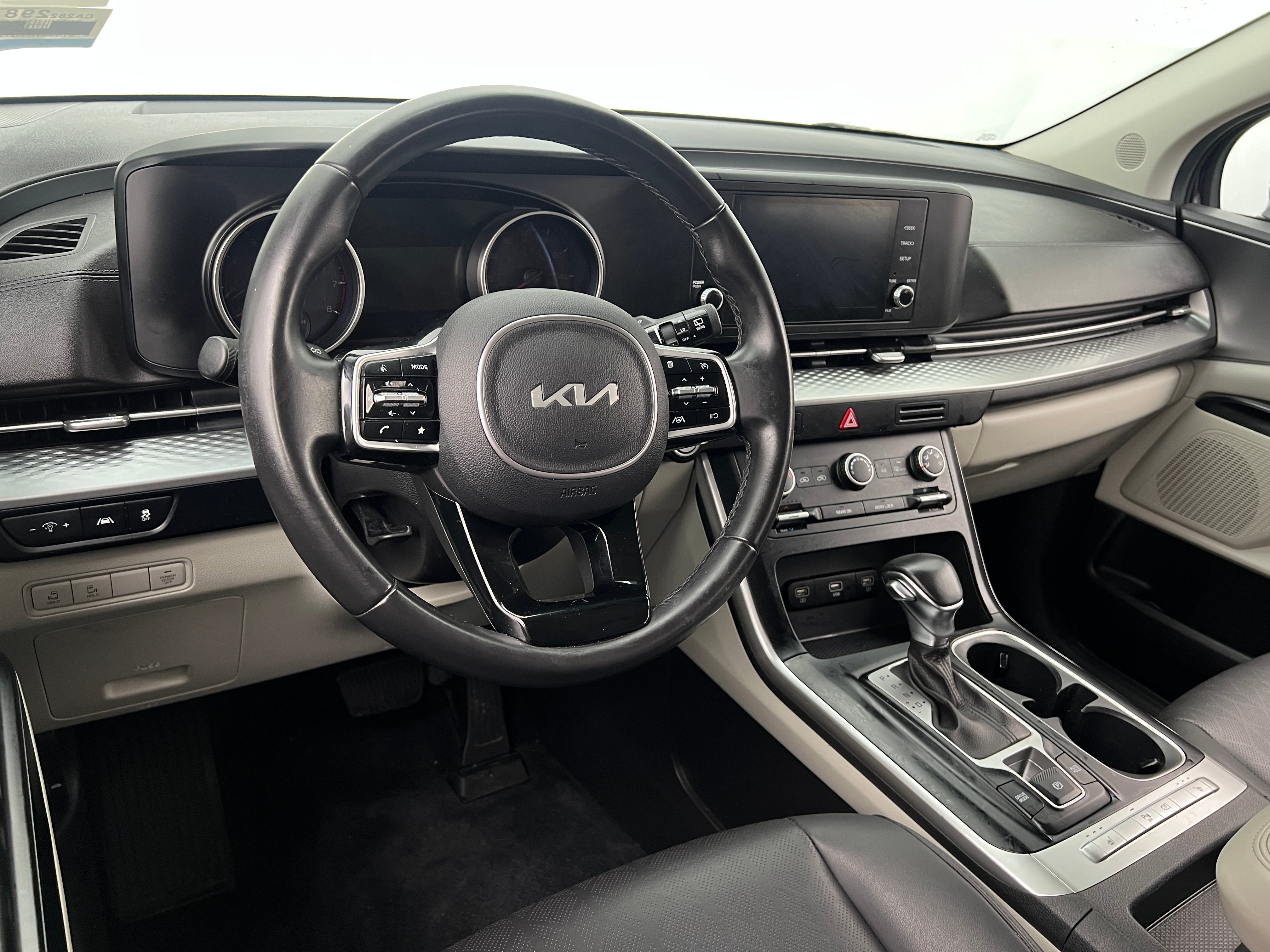 2022 Kia Carnival LX 3