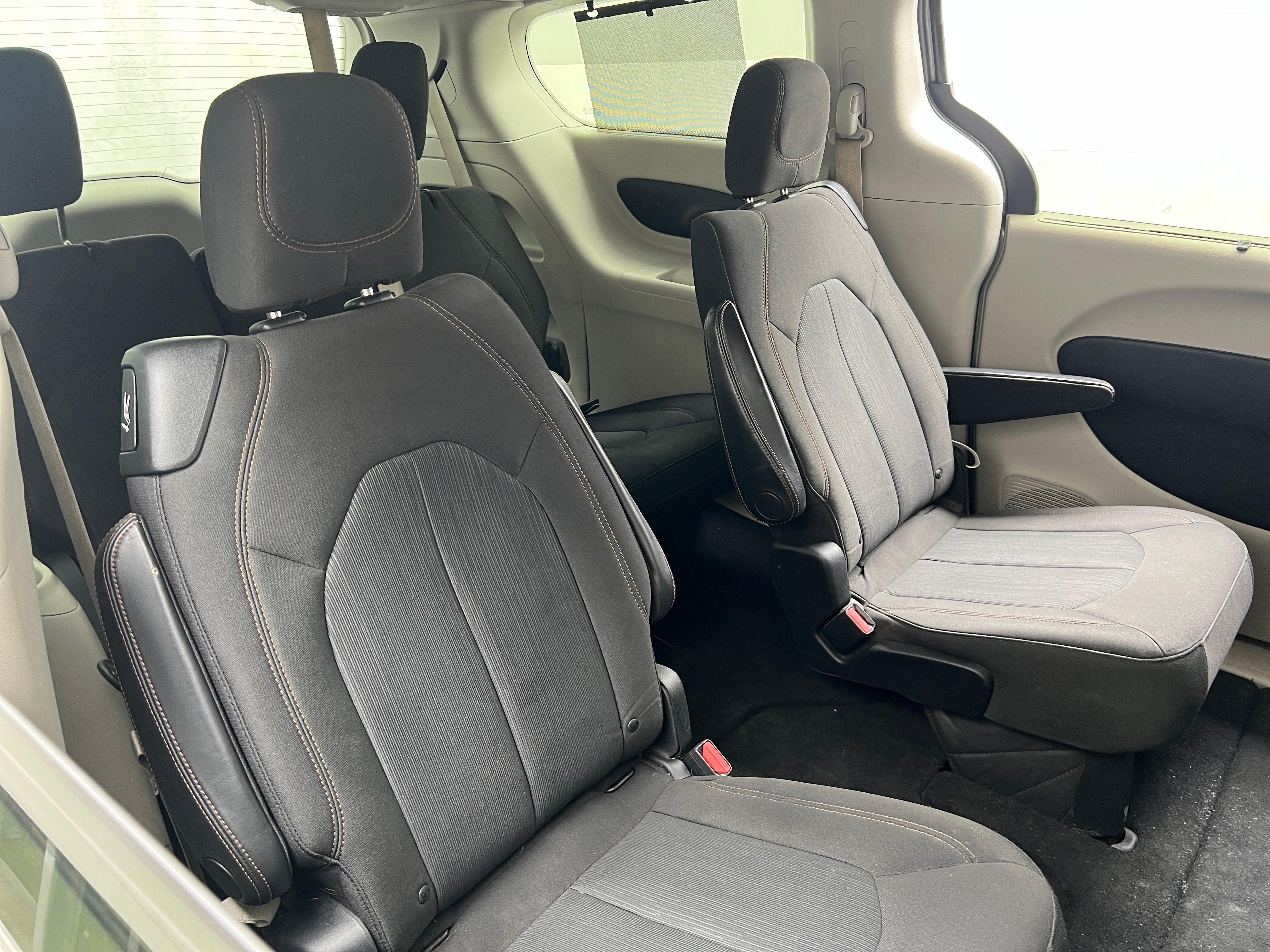 2017 Chrysler Pacifica Touring Plus 6