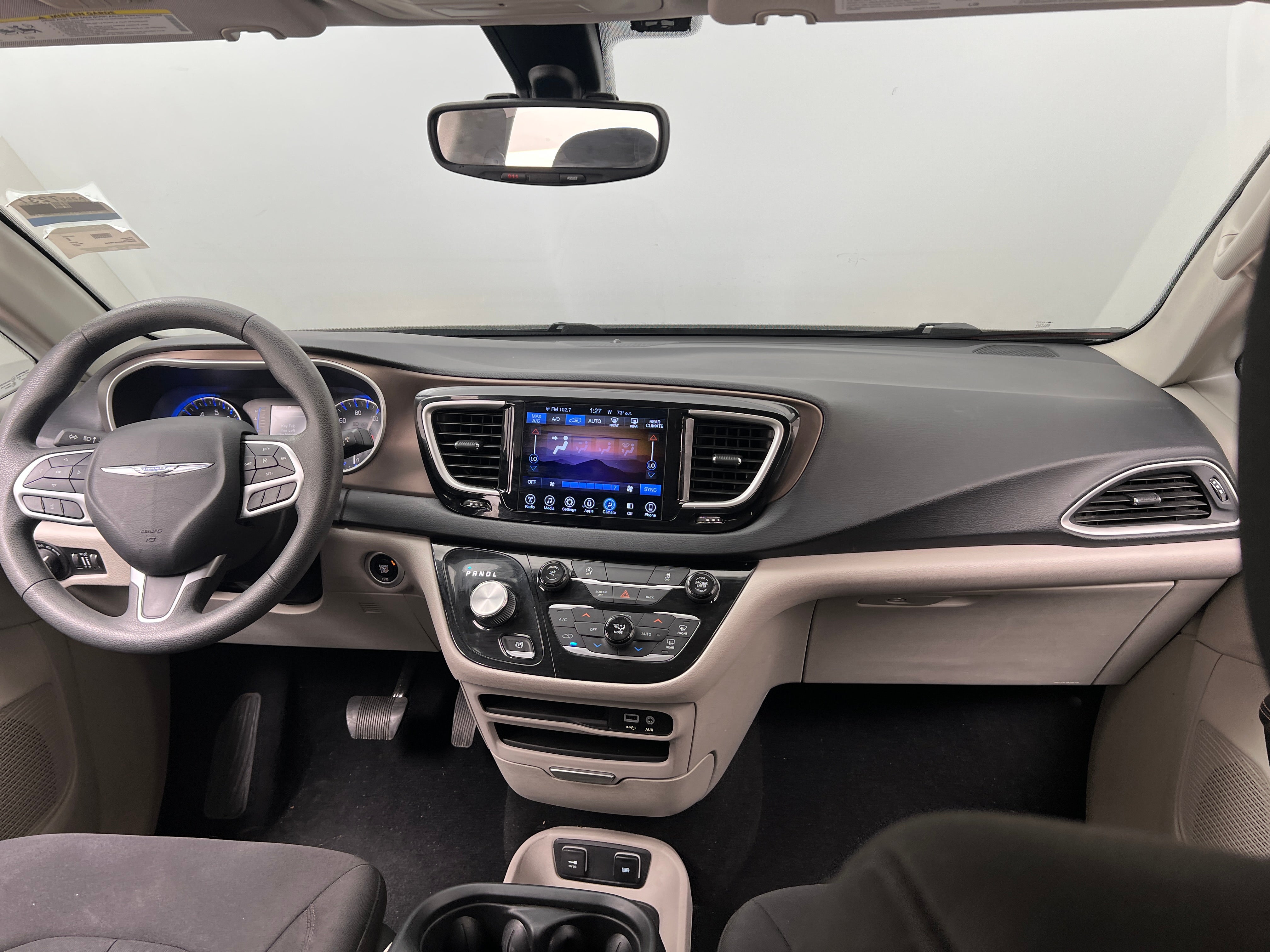 2017 Chrysler Pacifica Touring Plus 3