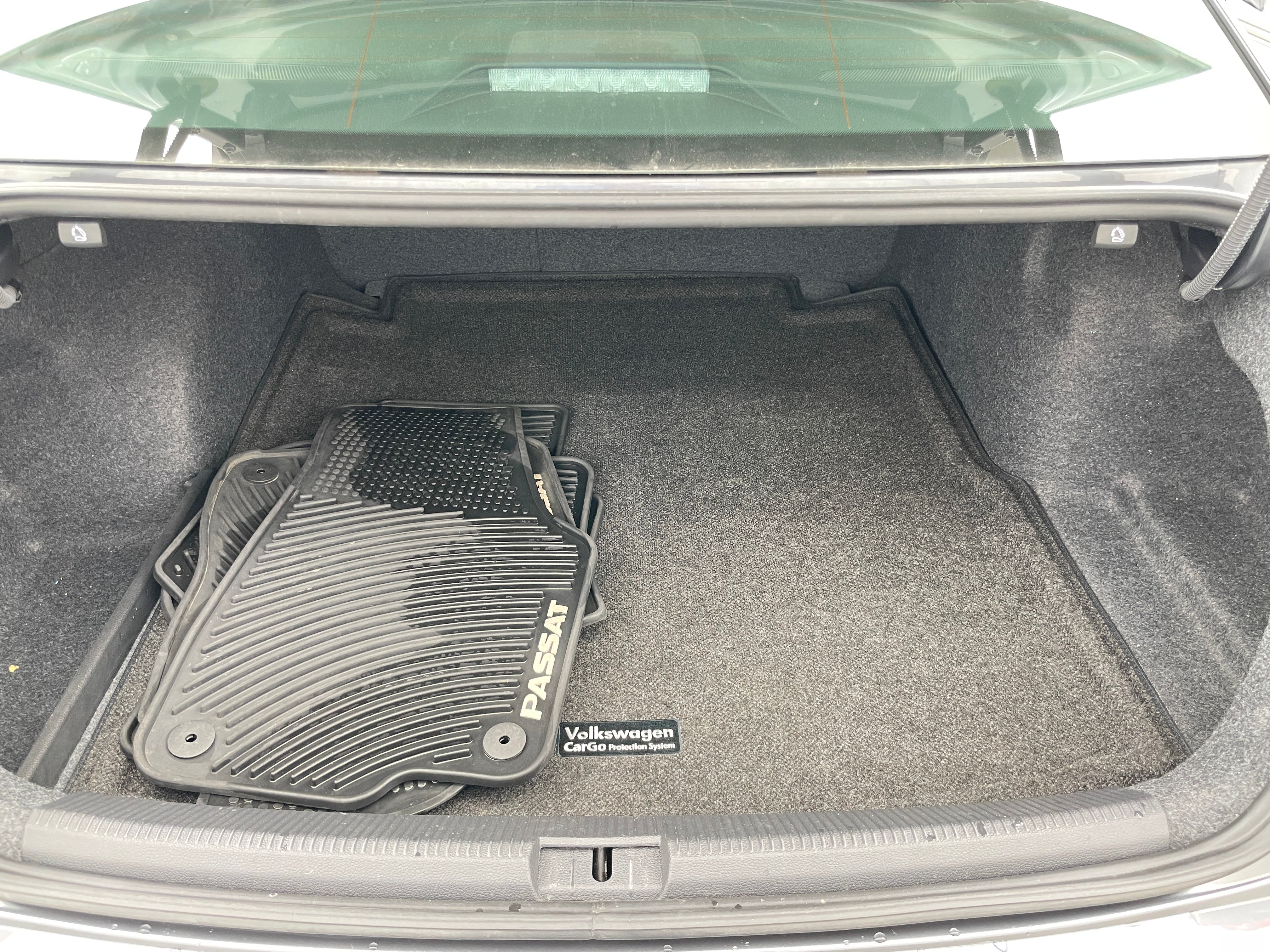 2019 Volkswagen Passat R-Line 6