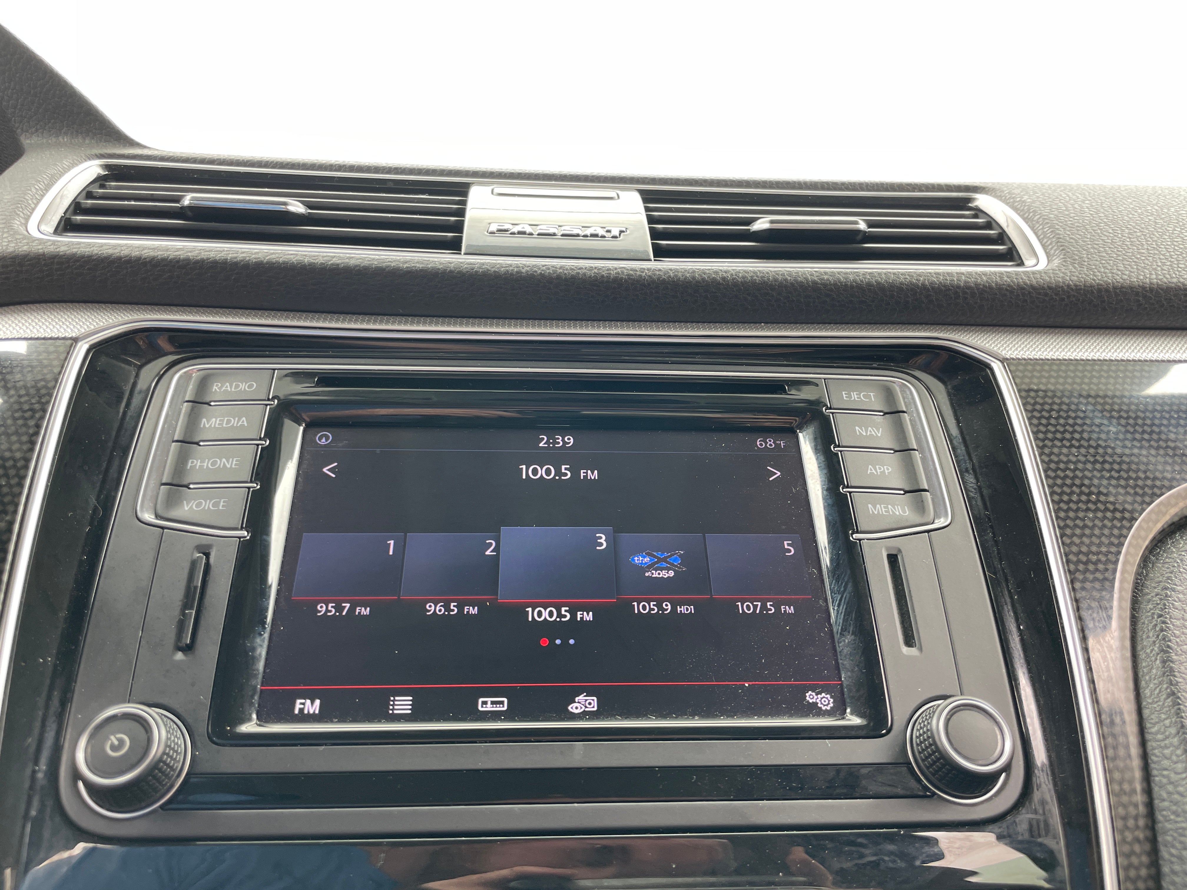 2019 Volkswagen Passat R-Line 3