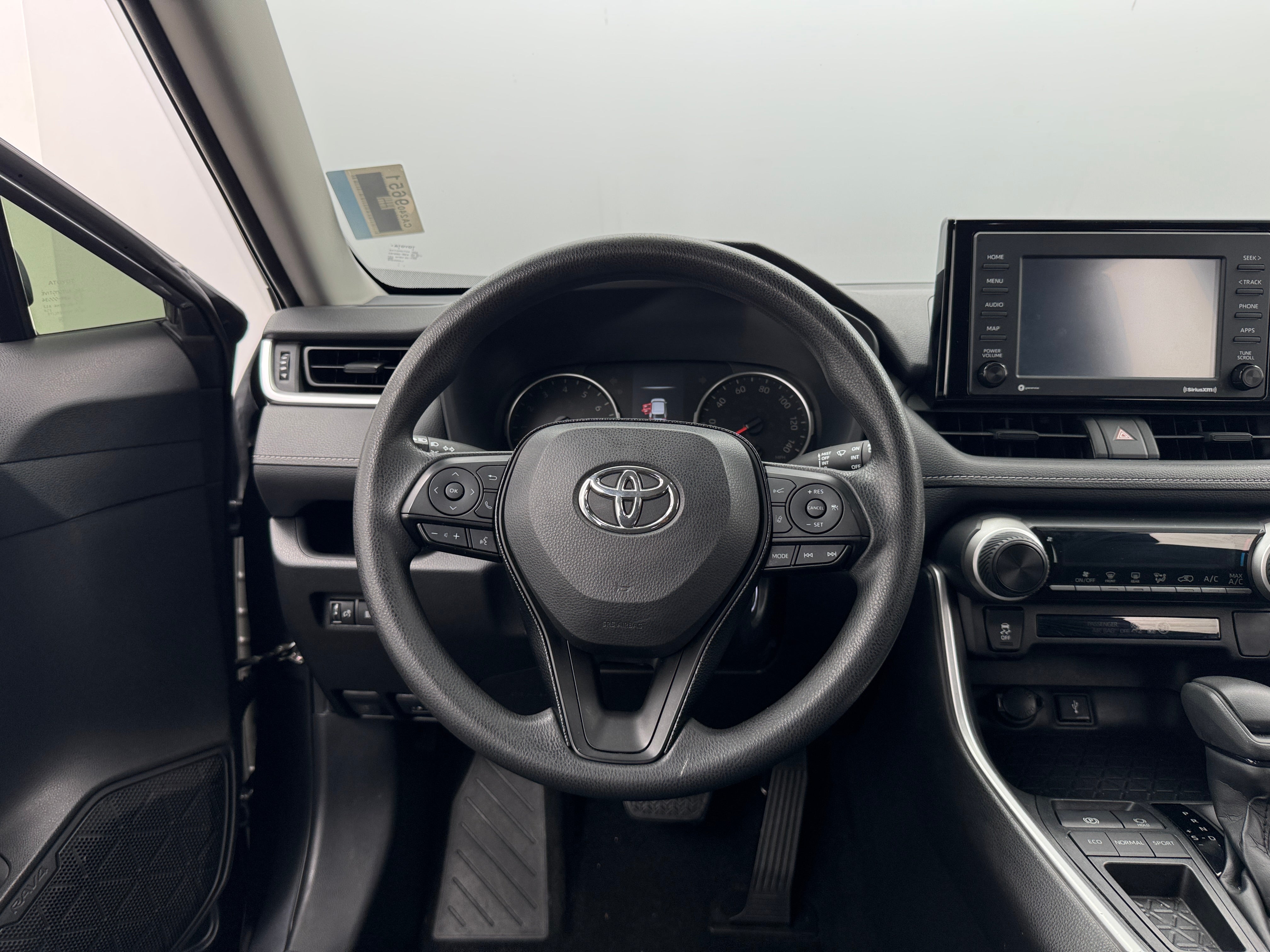 2021 Toyota RAV4 LE 5