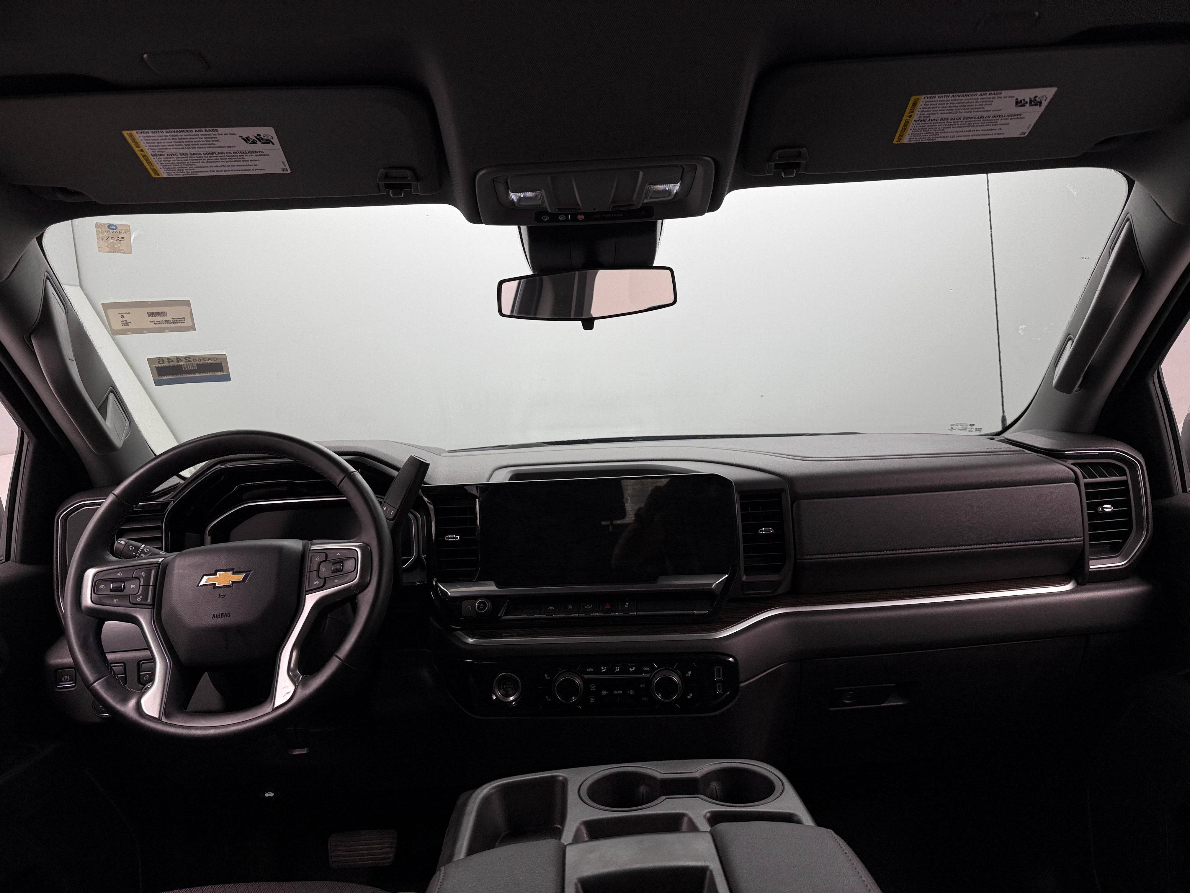 2023 Chevrolet Silverado 1500 LT 3