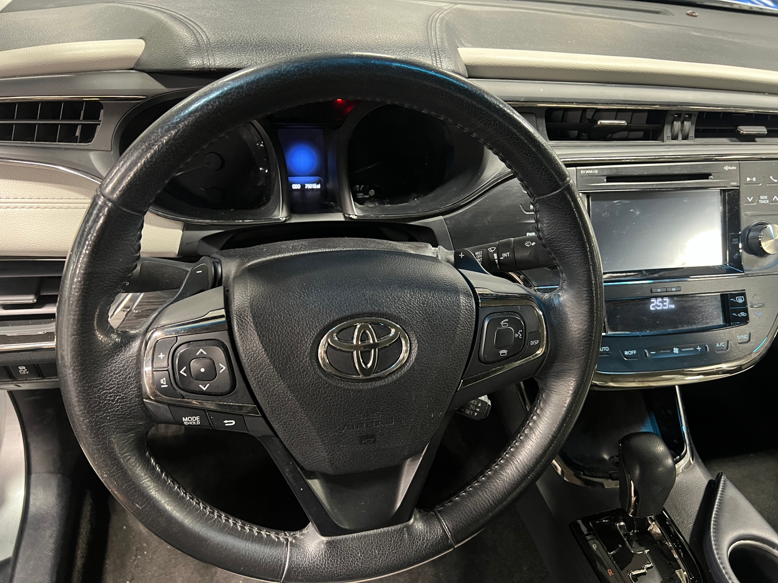 Thumbnail: 2015 Toyota Avalon - 4