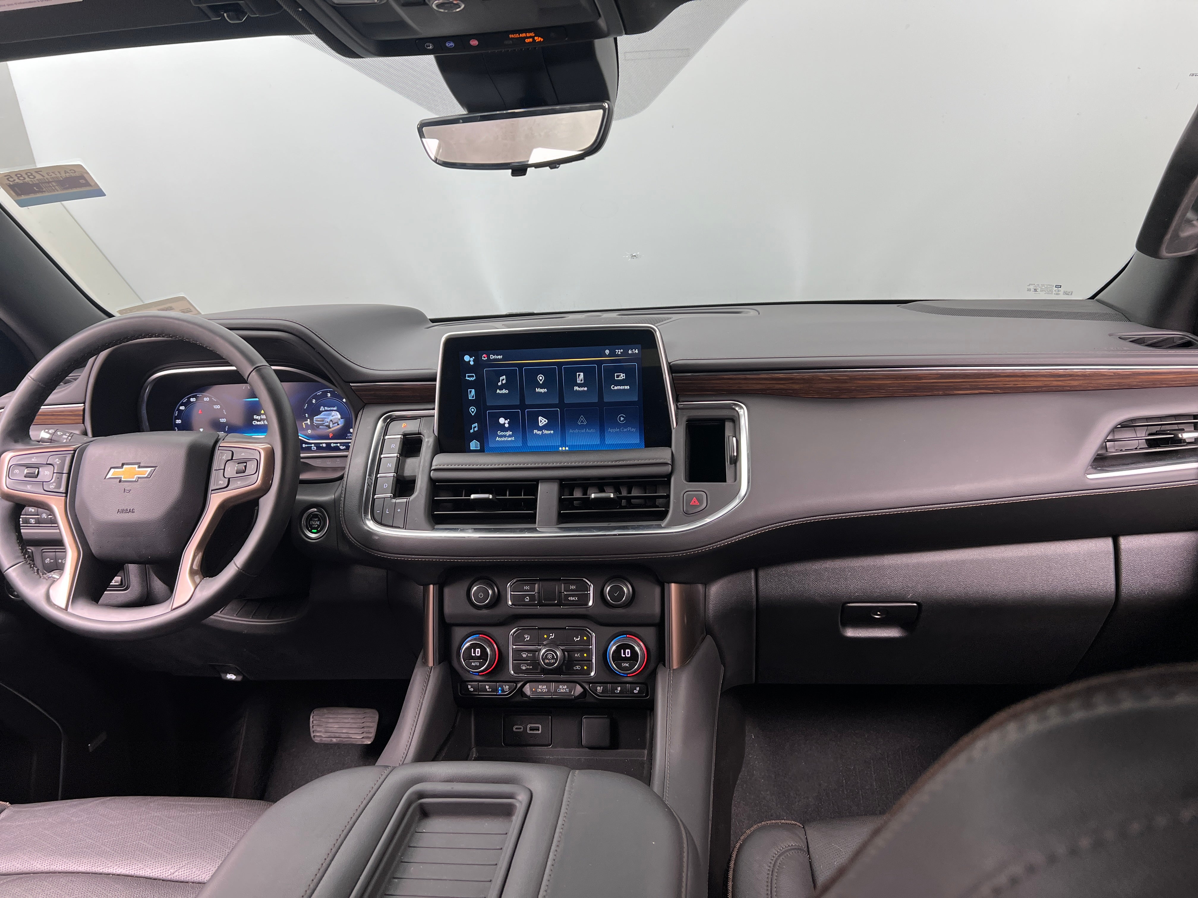 2023 Chevrolet Suburban High Country 2