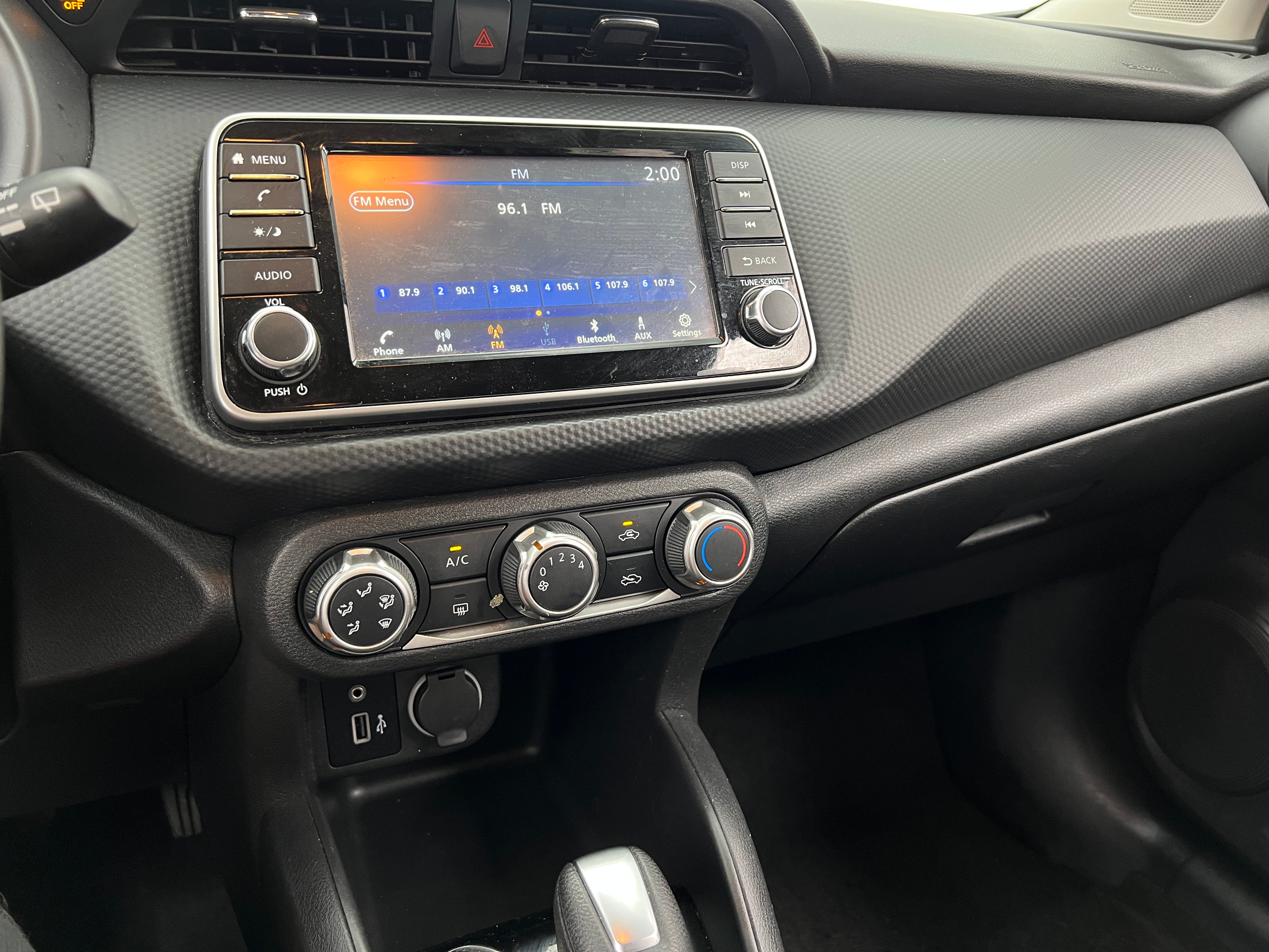 2022 Nissan Kicks S 4