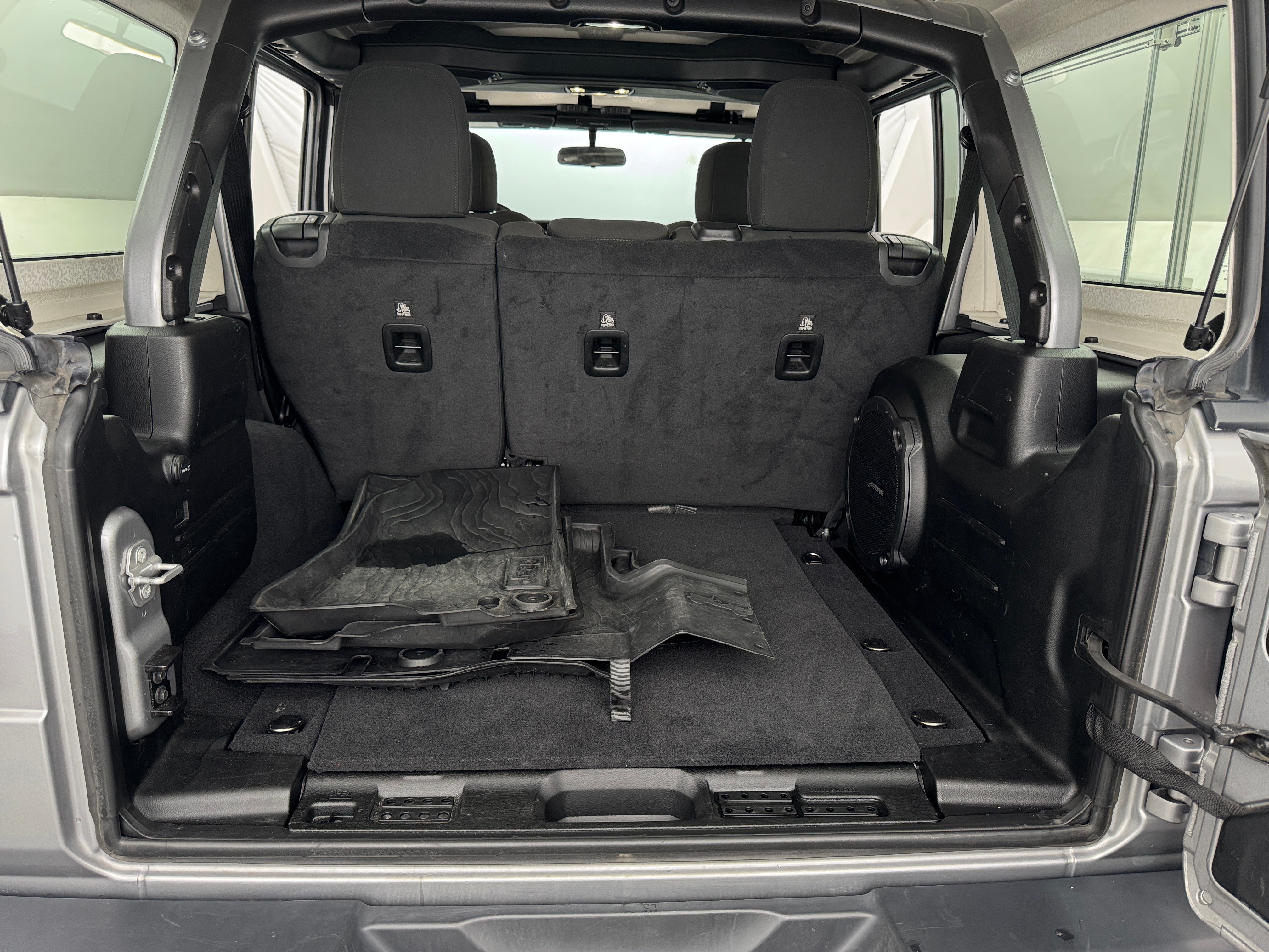 2020 Jeep Wrangler Unlimited Willys 7