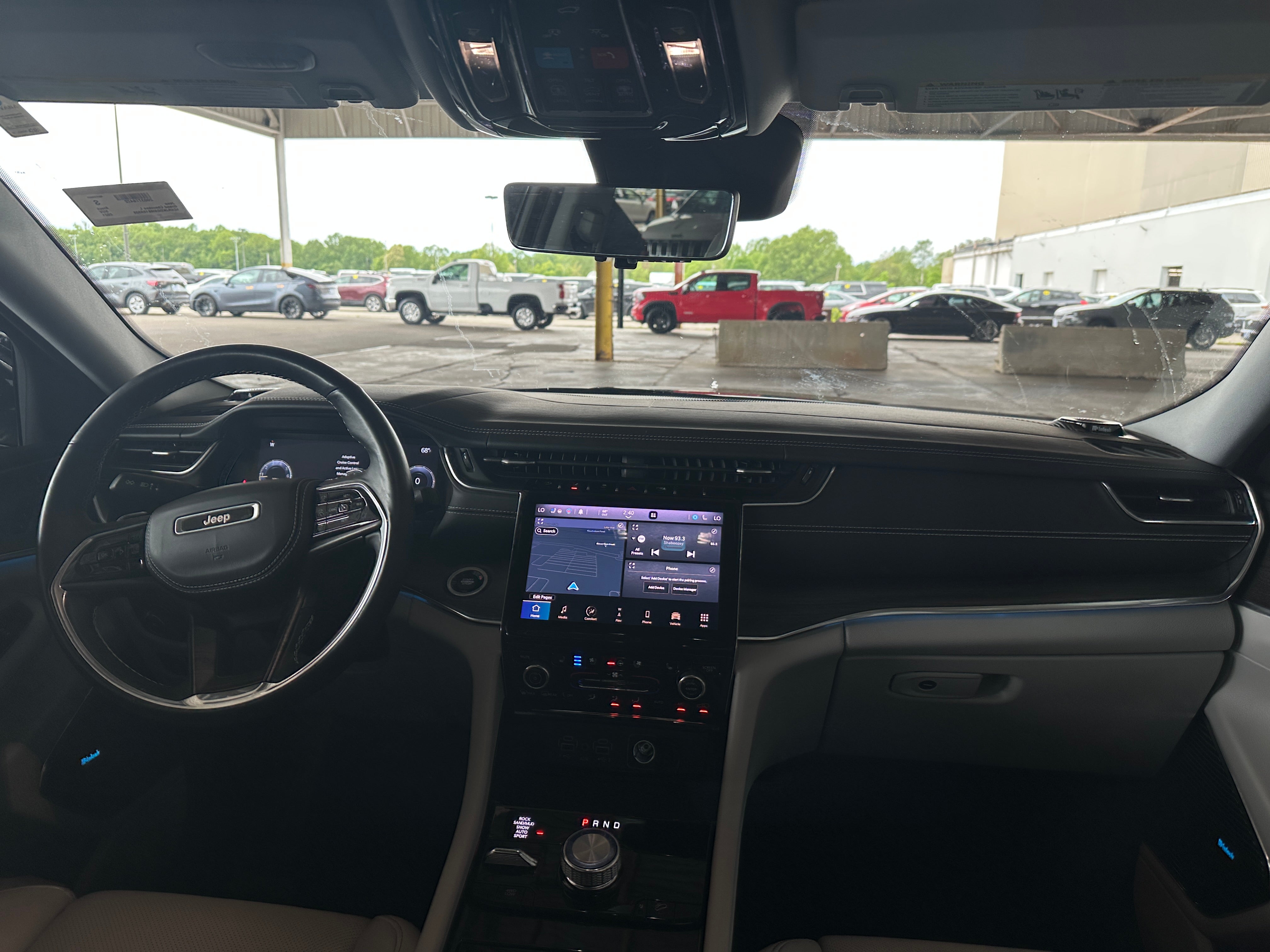 2021 Jeep Grand Cherokee L Overland 2