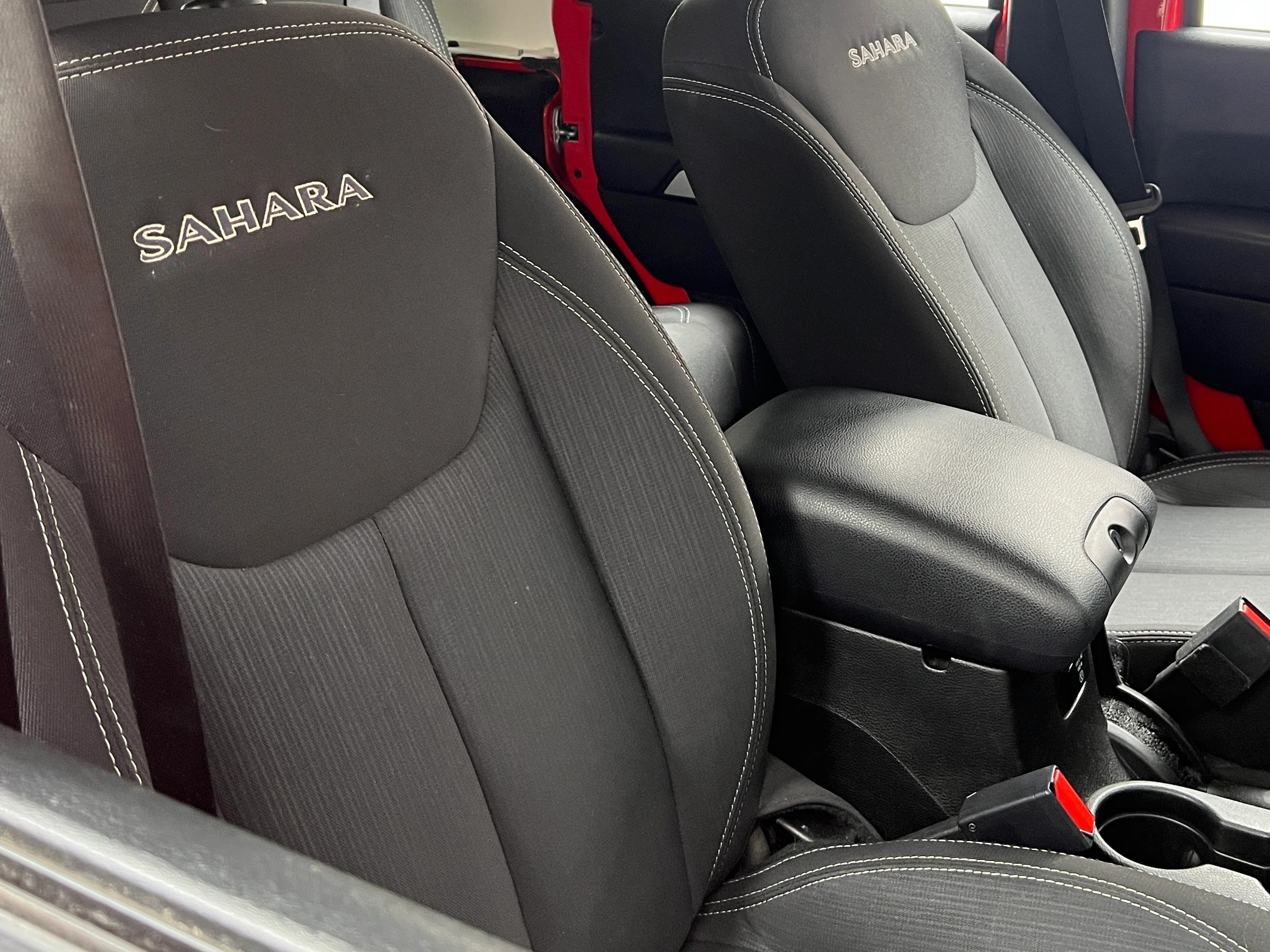 2018 Jeep Wrangler Unlimited Sahara 2