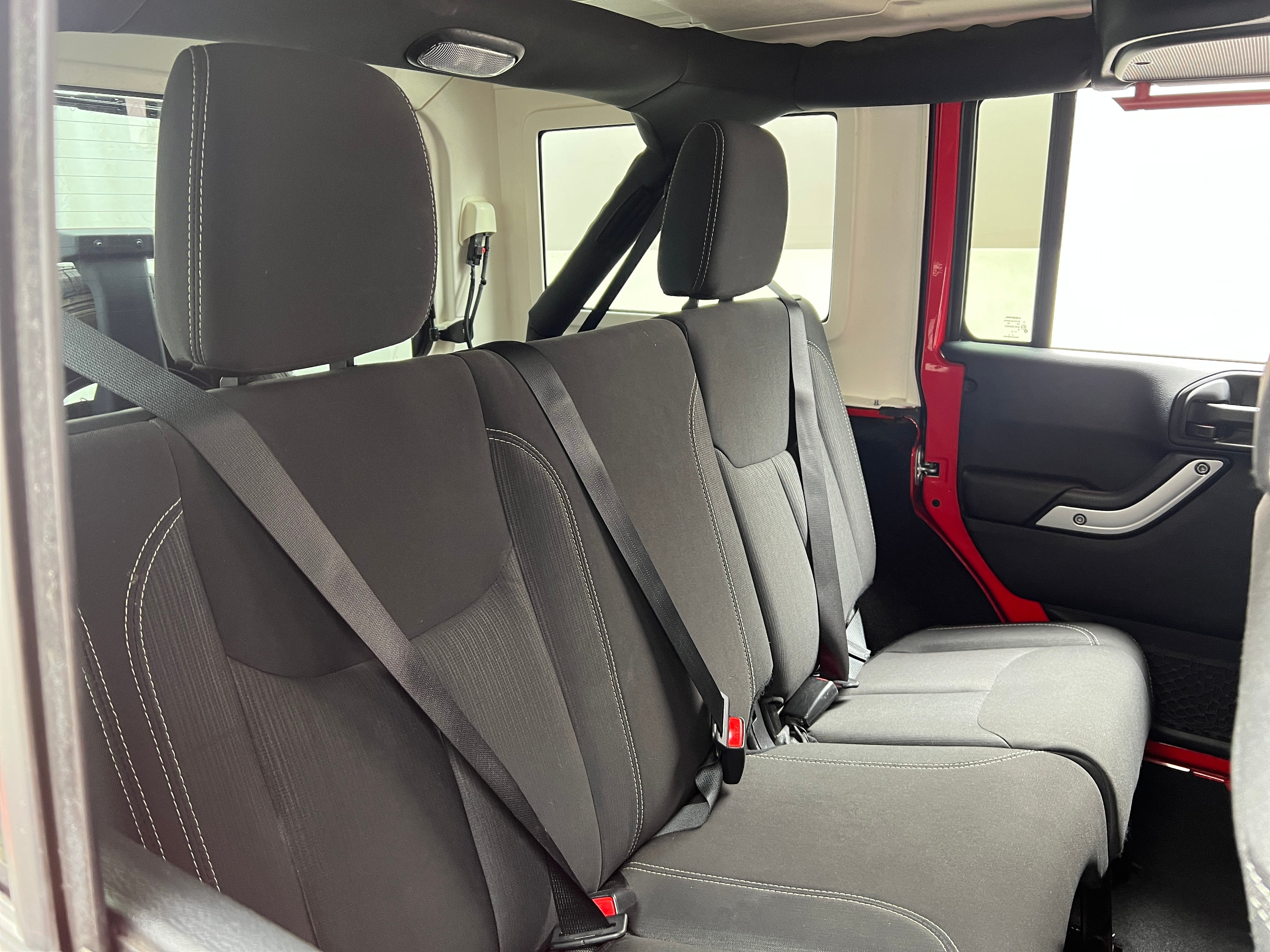 2018 Jeep Wrangler Unlimited Sahara 6