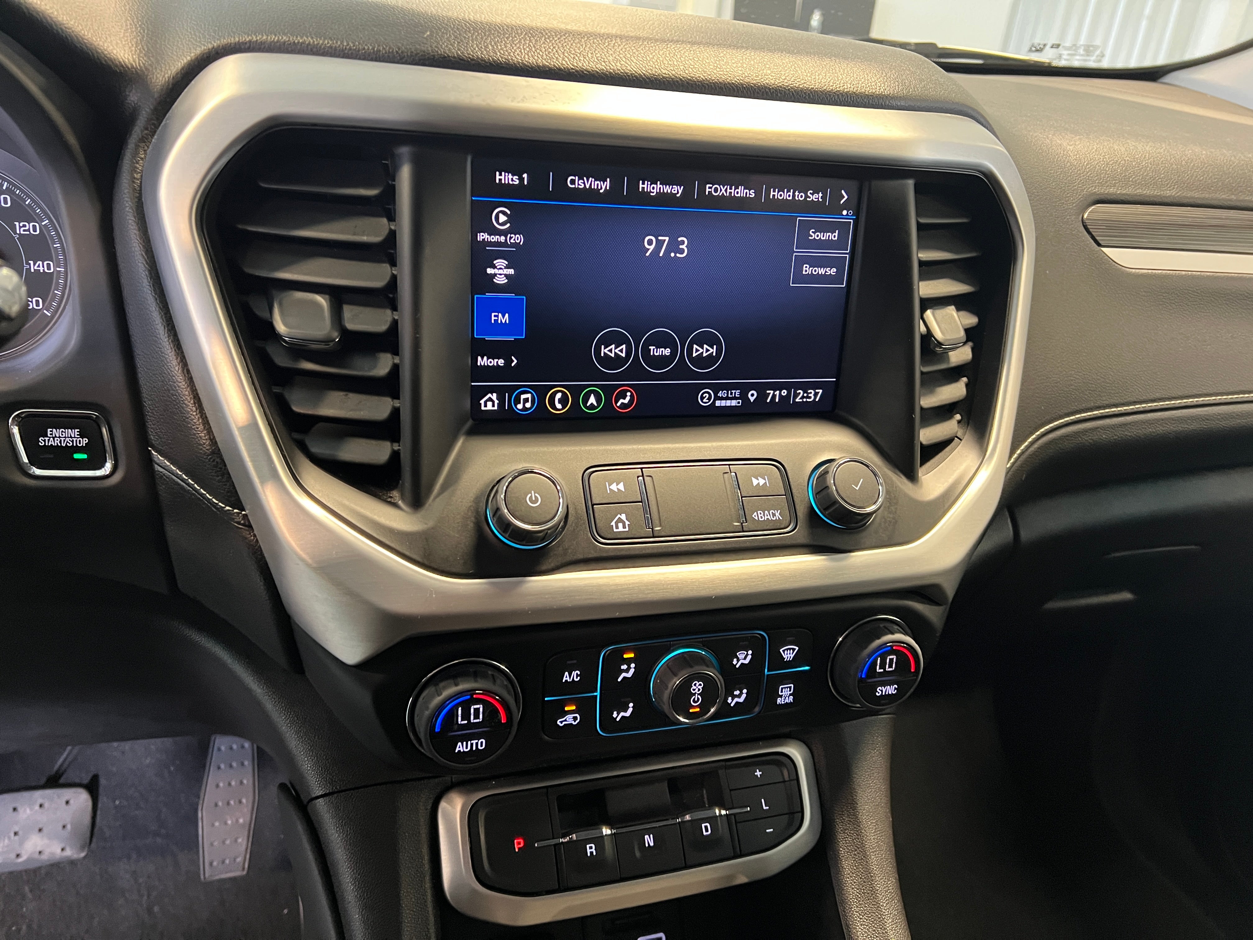 2023 GMC Acadia SLT 3
