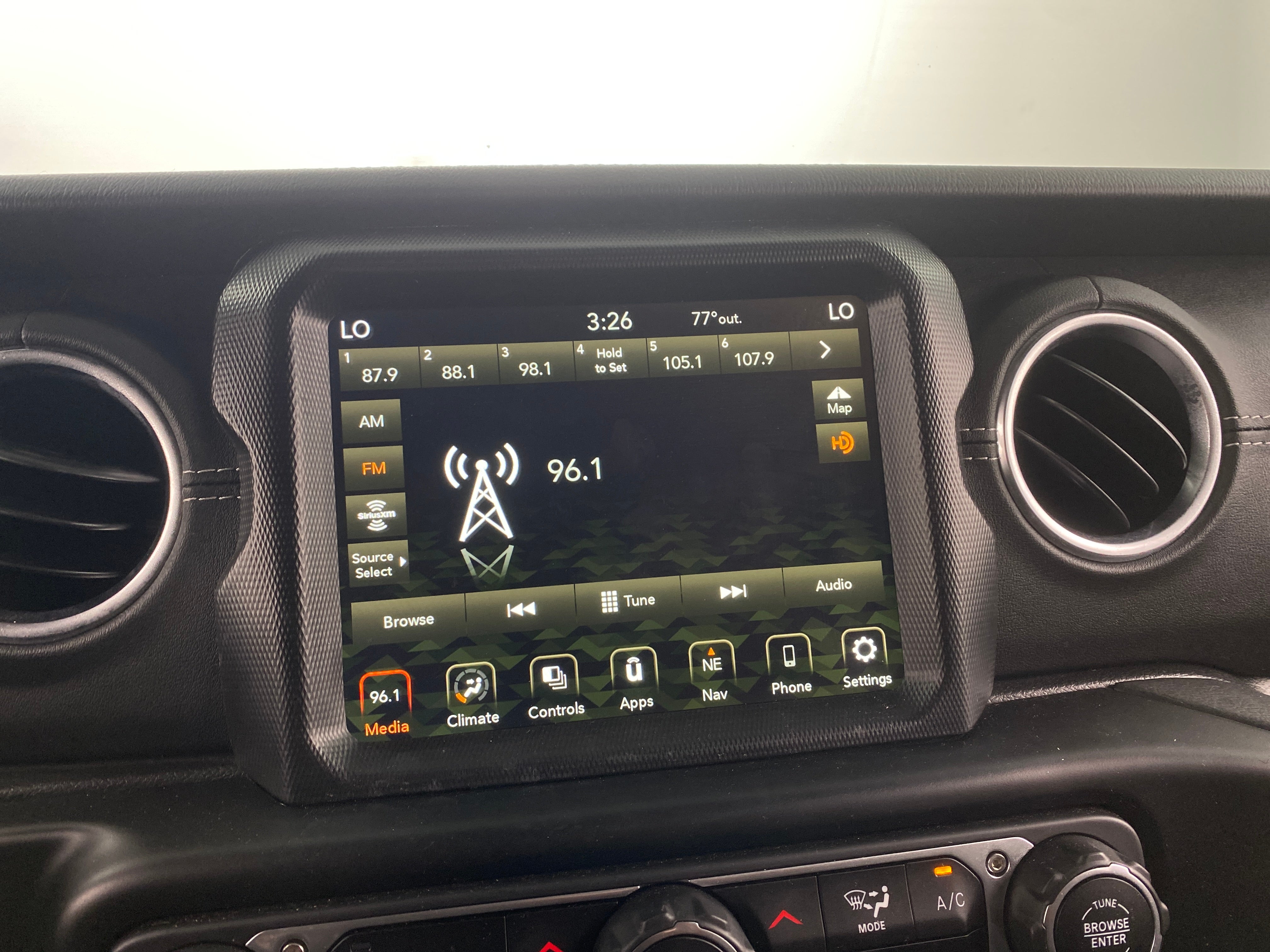 2022 Jeep Wrangler Unlimited Sahara 4xe 3
