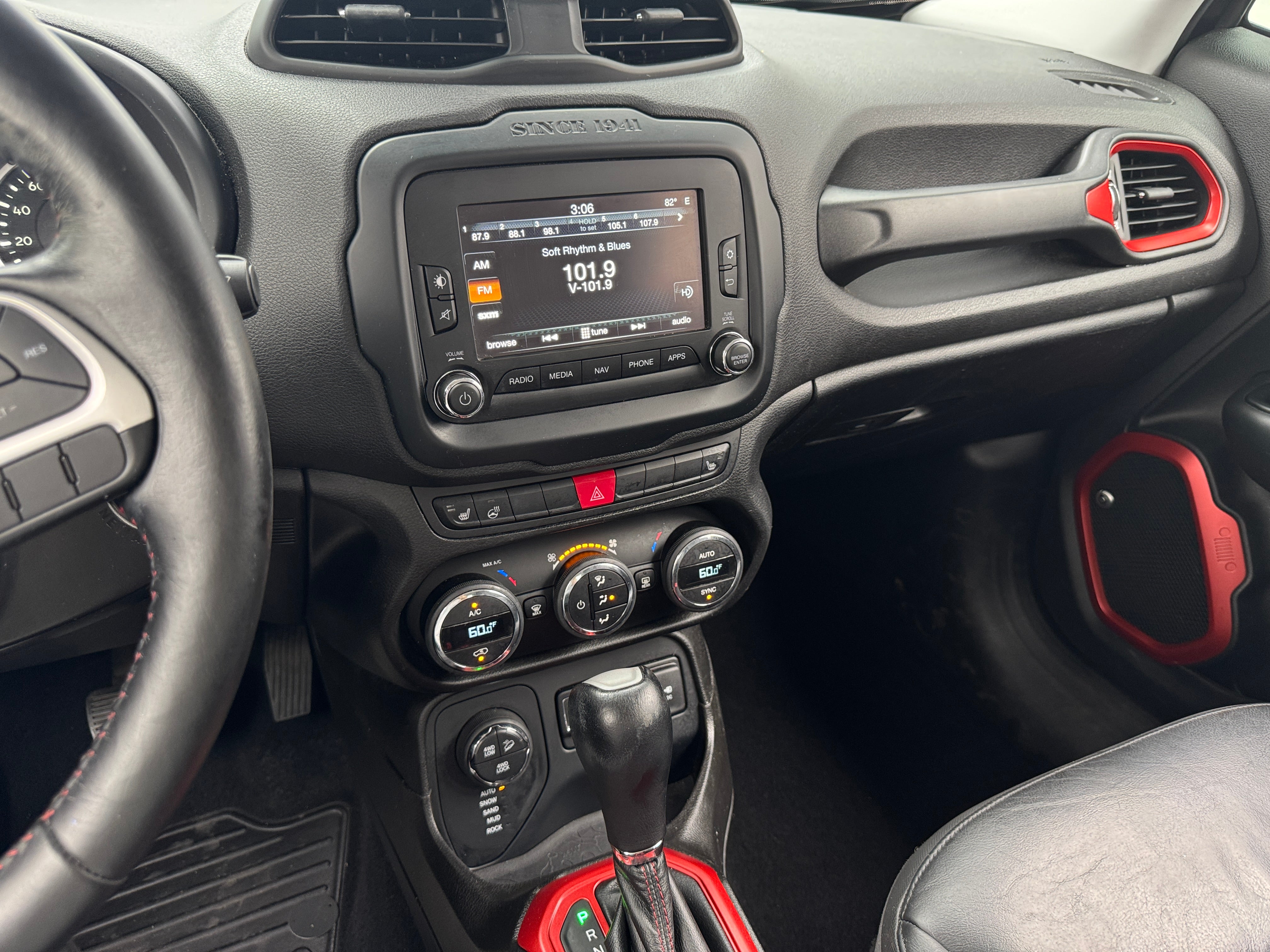 2017 Jeep Renegade Trailhawk 3