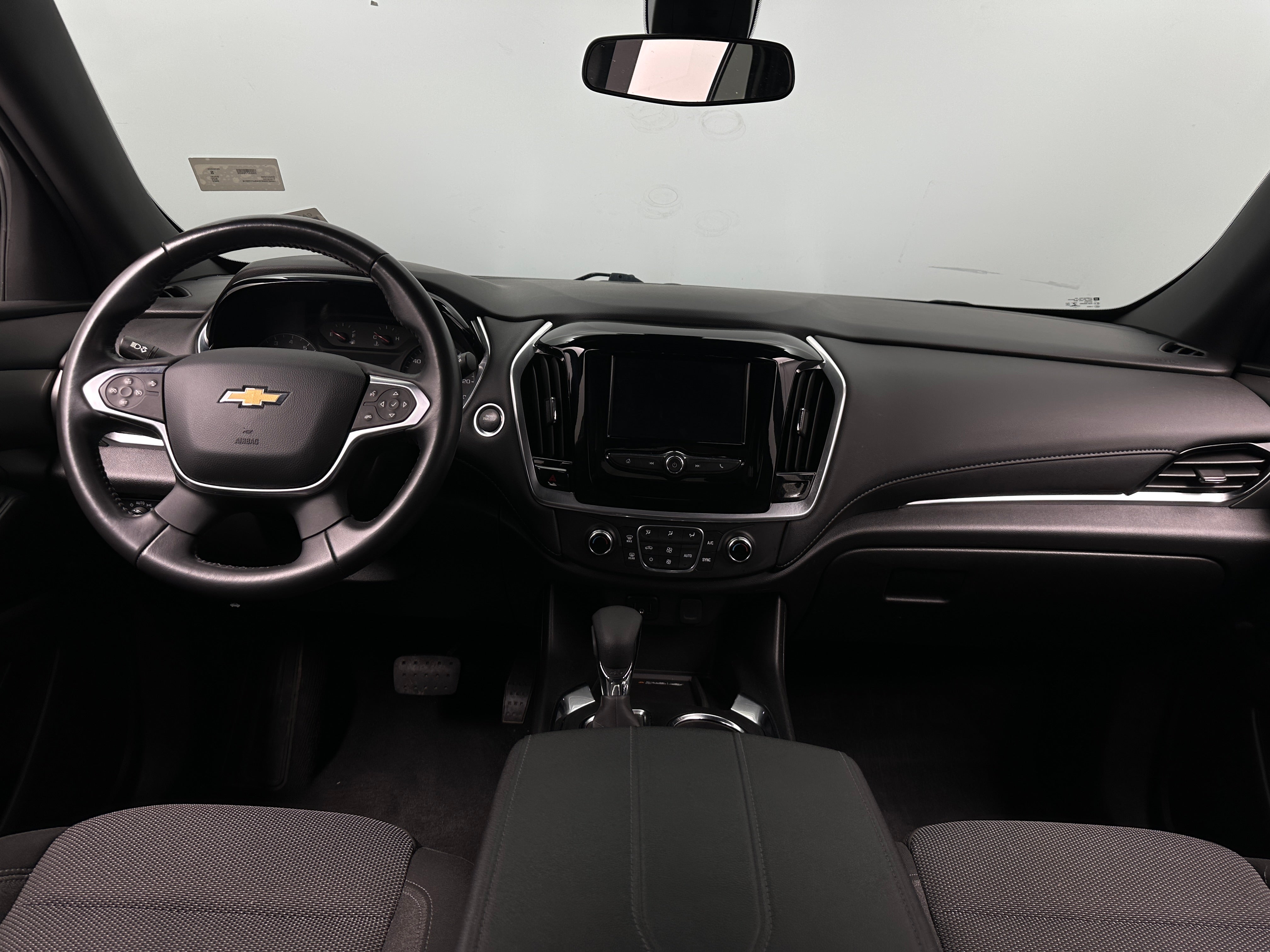 2022 Chevrolet Traverse LT 3