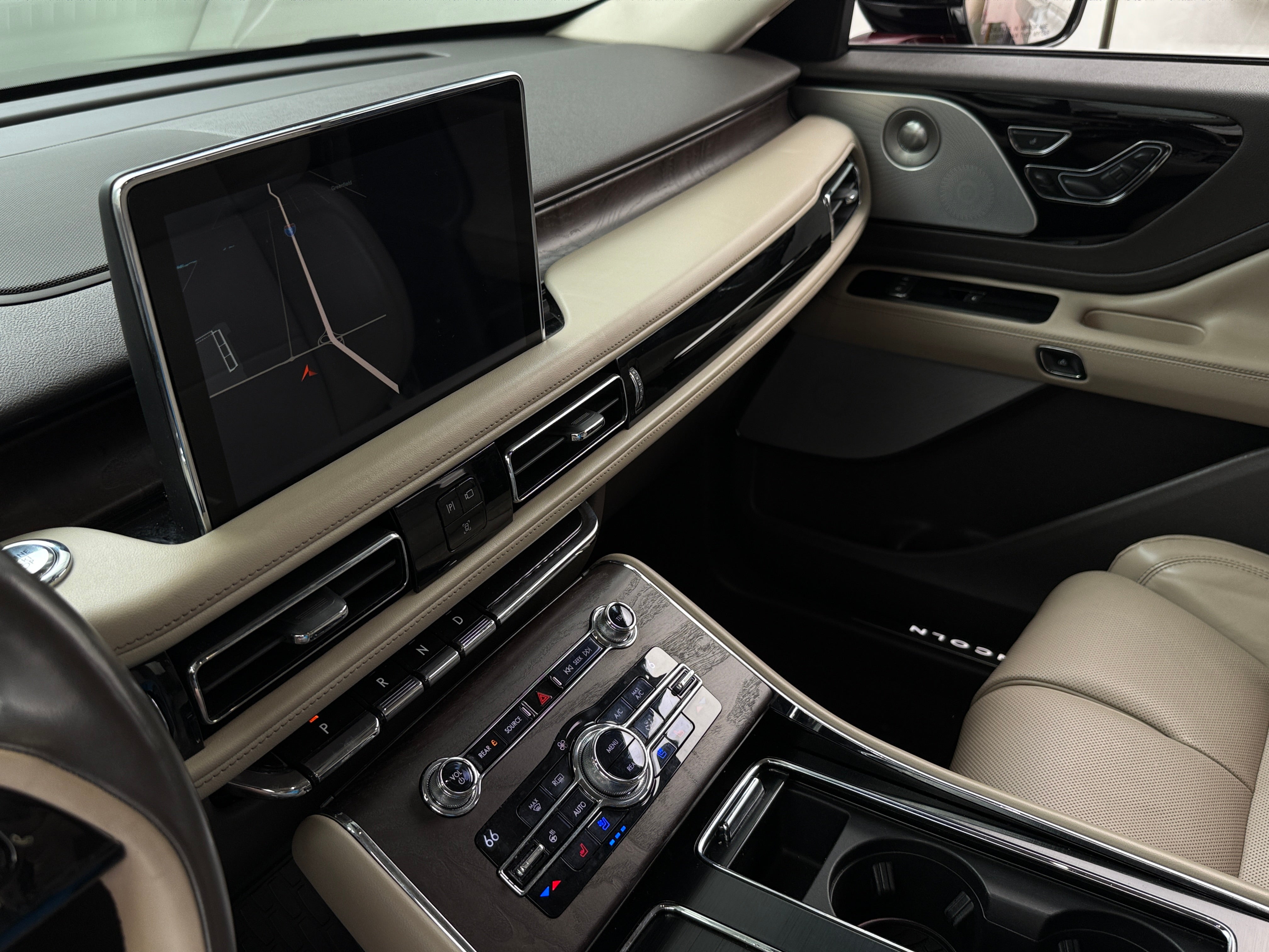 2020 Lincoln Aviator Reserve 3