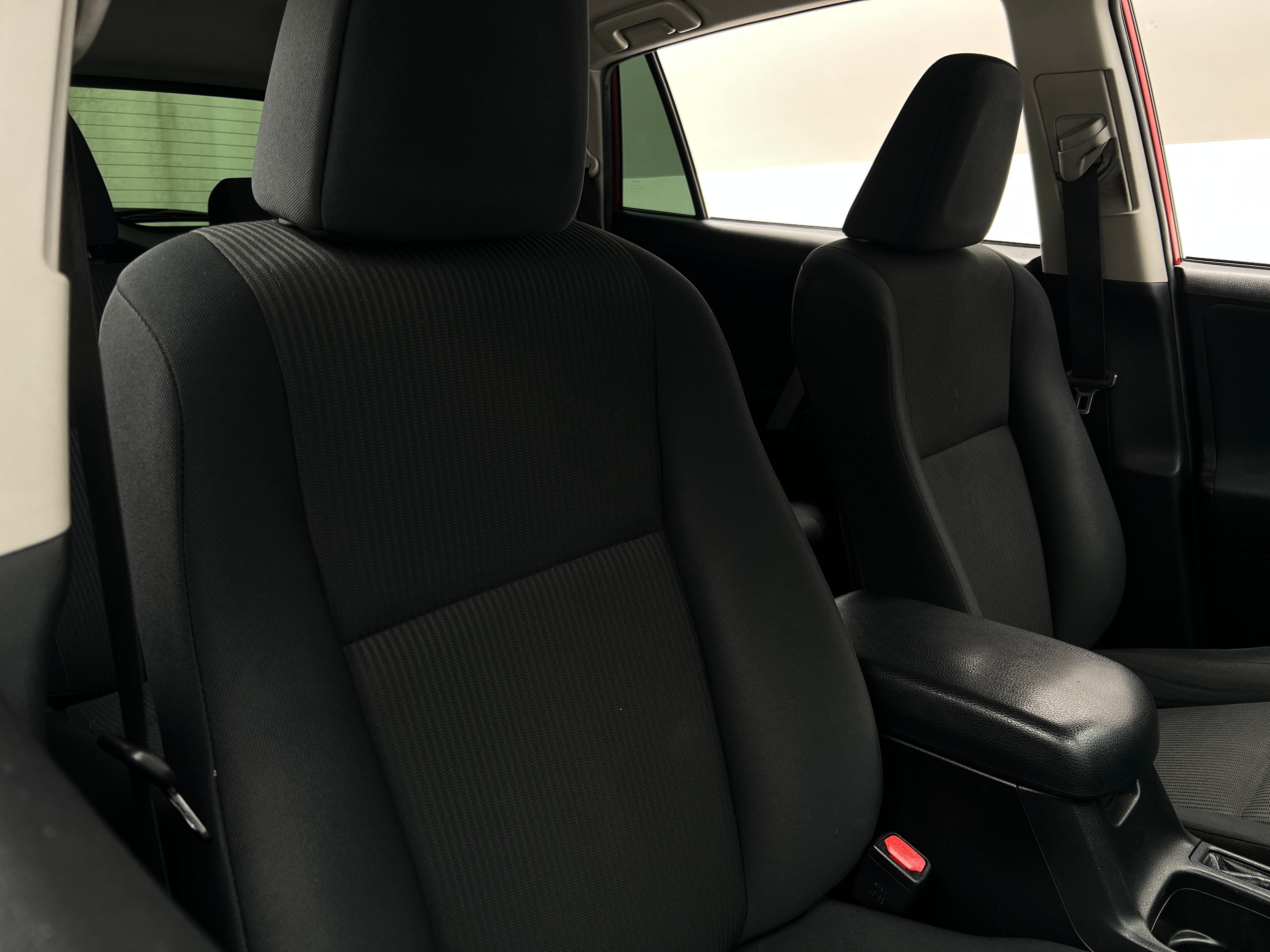 2017 Toyota RAV4 LE 2
