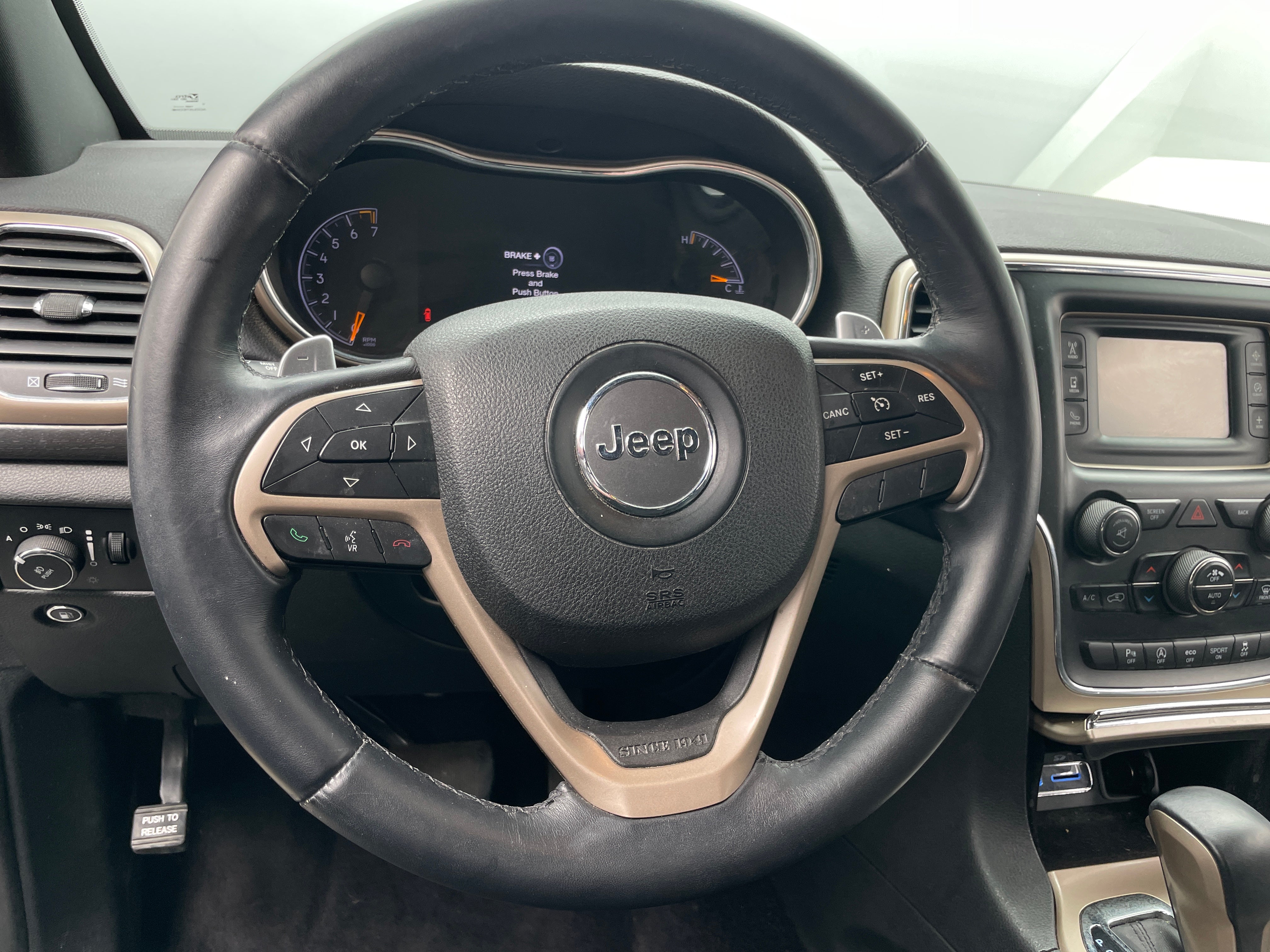 2017 Jeep Grand Cherokee Laredo 5
