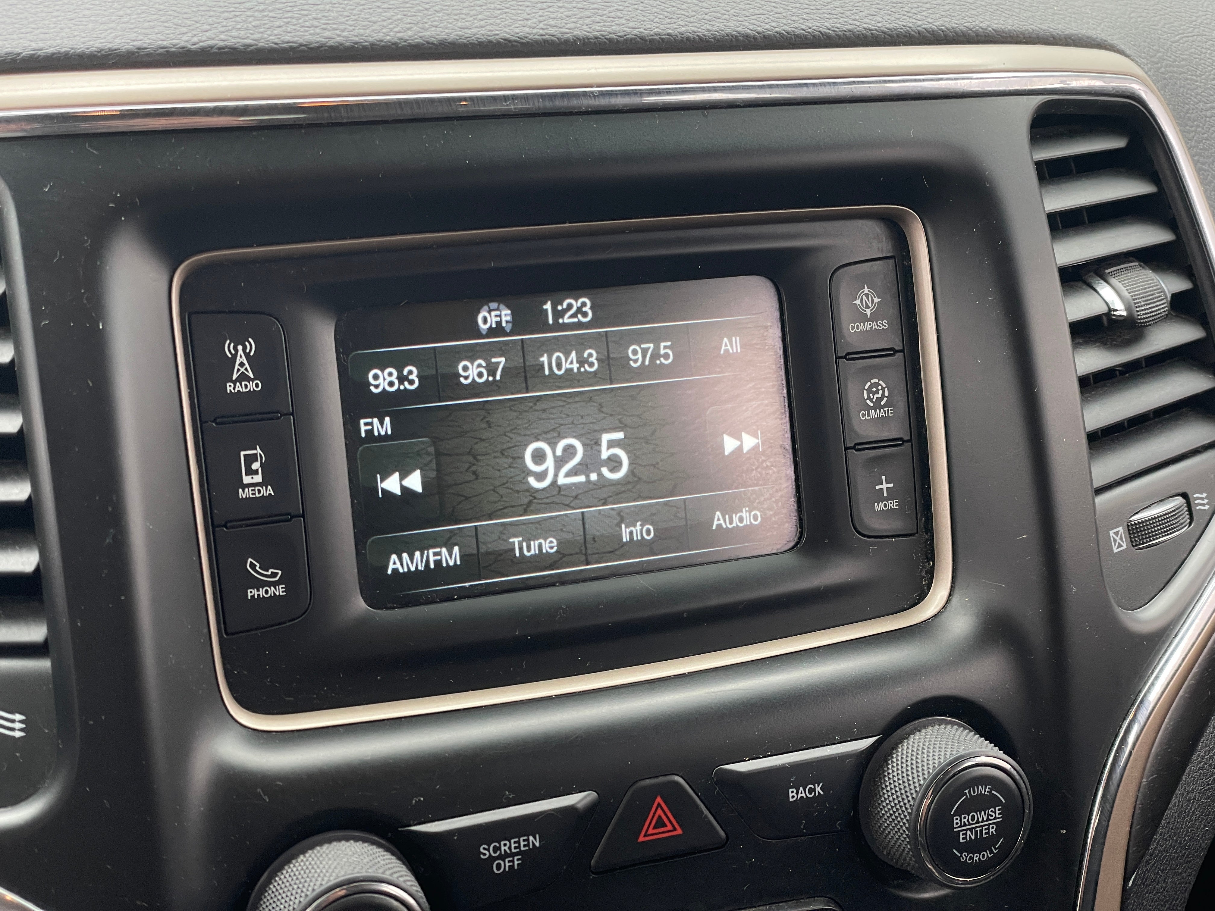 2017 Jeep Grand Cherokee Laredo 4