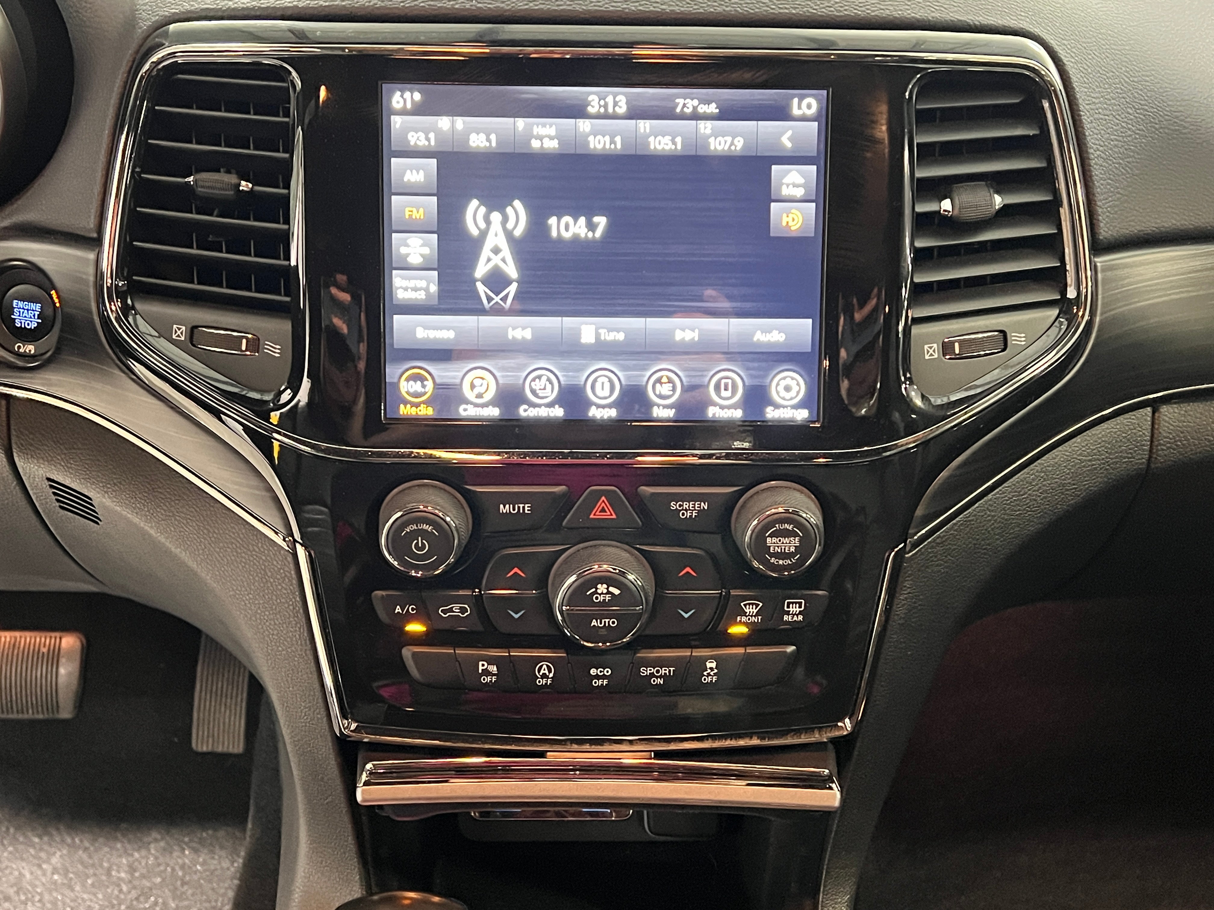 2021 Jeep Grand Cherokee Limited Edition 3