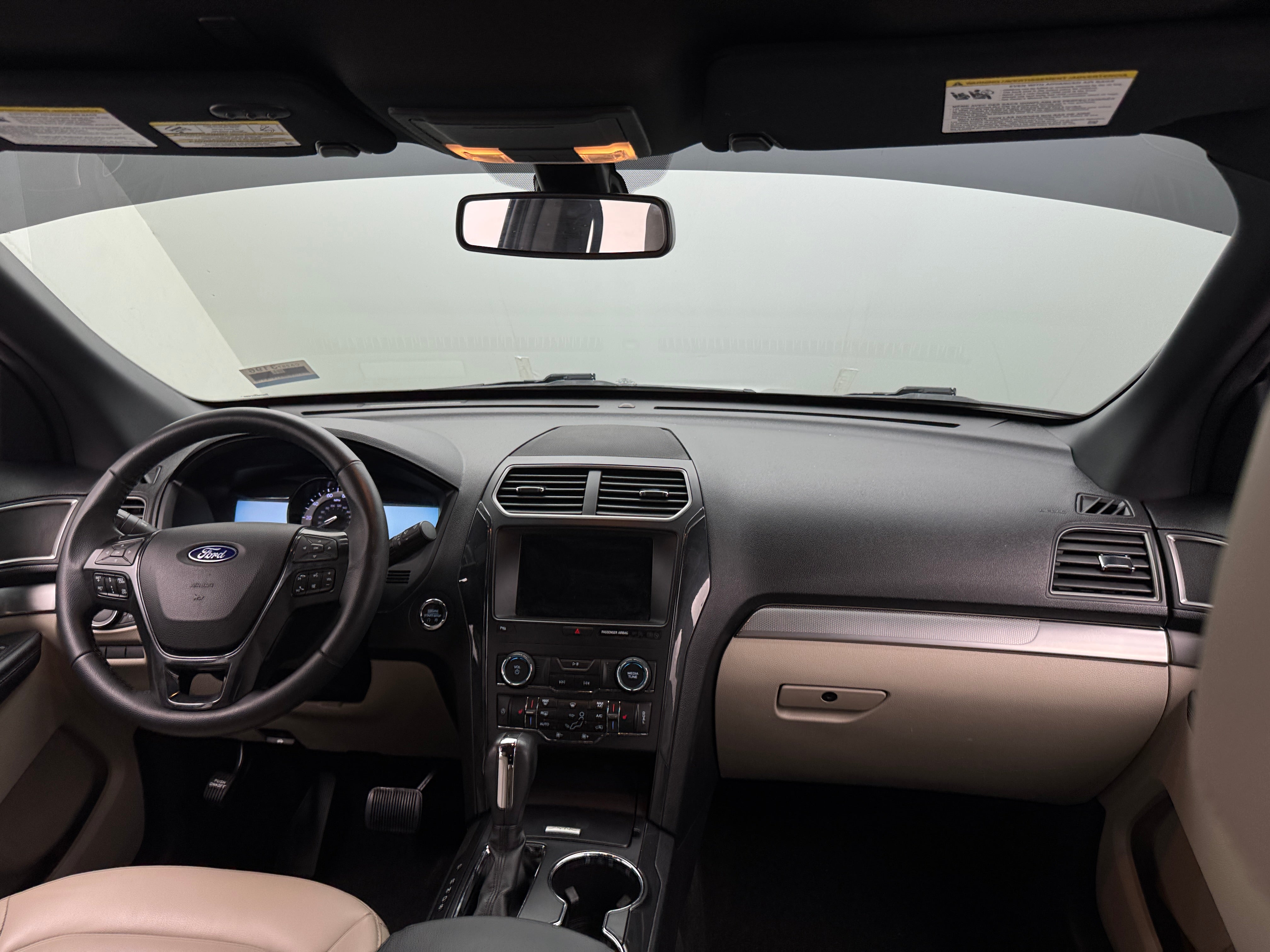 2019 Ford Explorer XLT 3