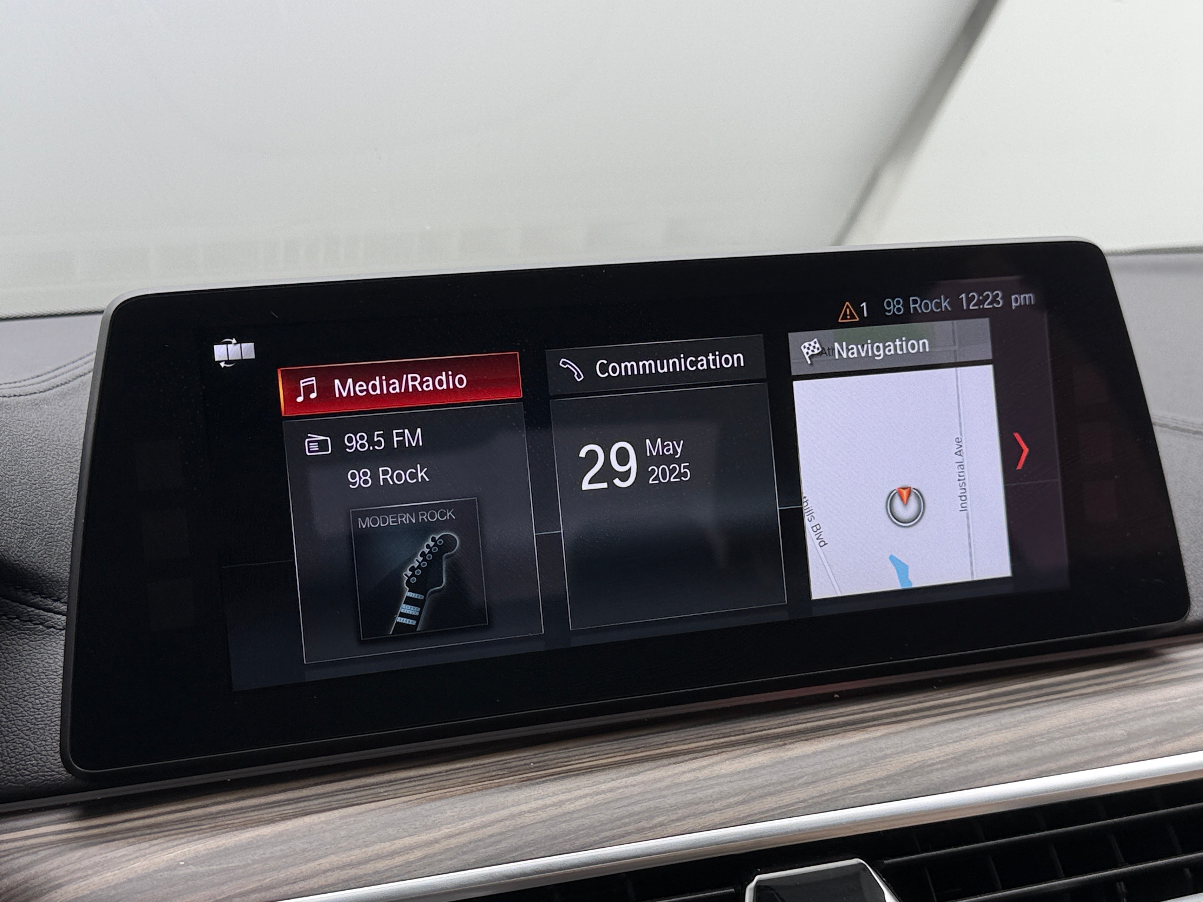 2017 BMW 5 Series 540i 3