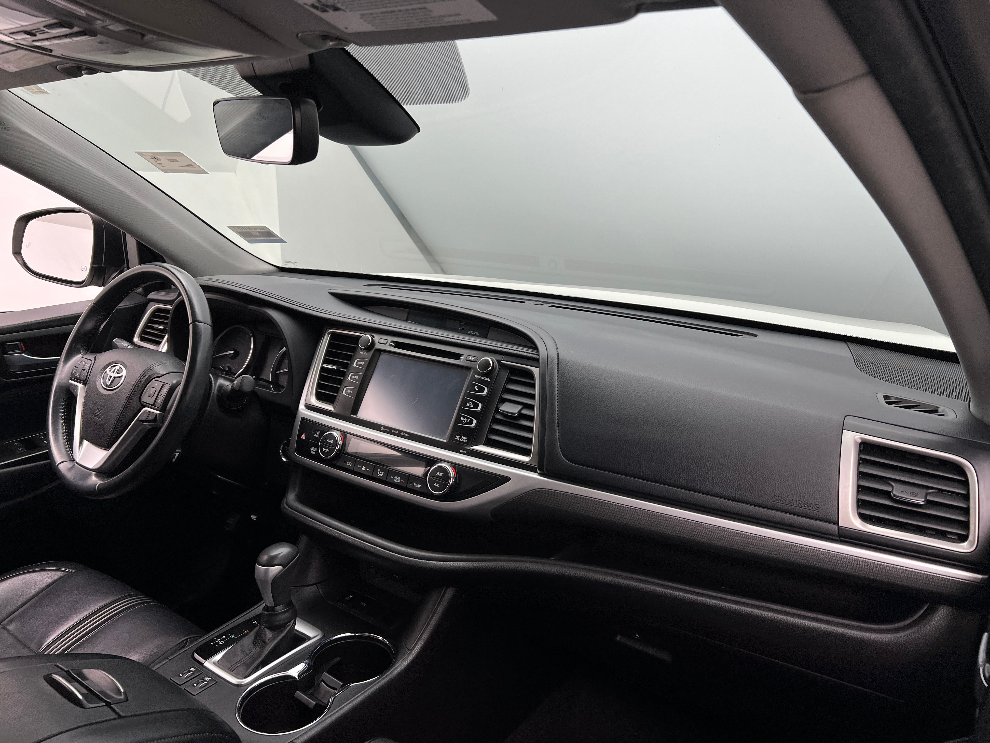 2018 Toyota Highlander SE 2