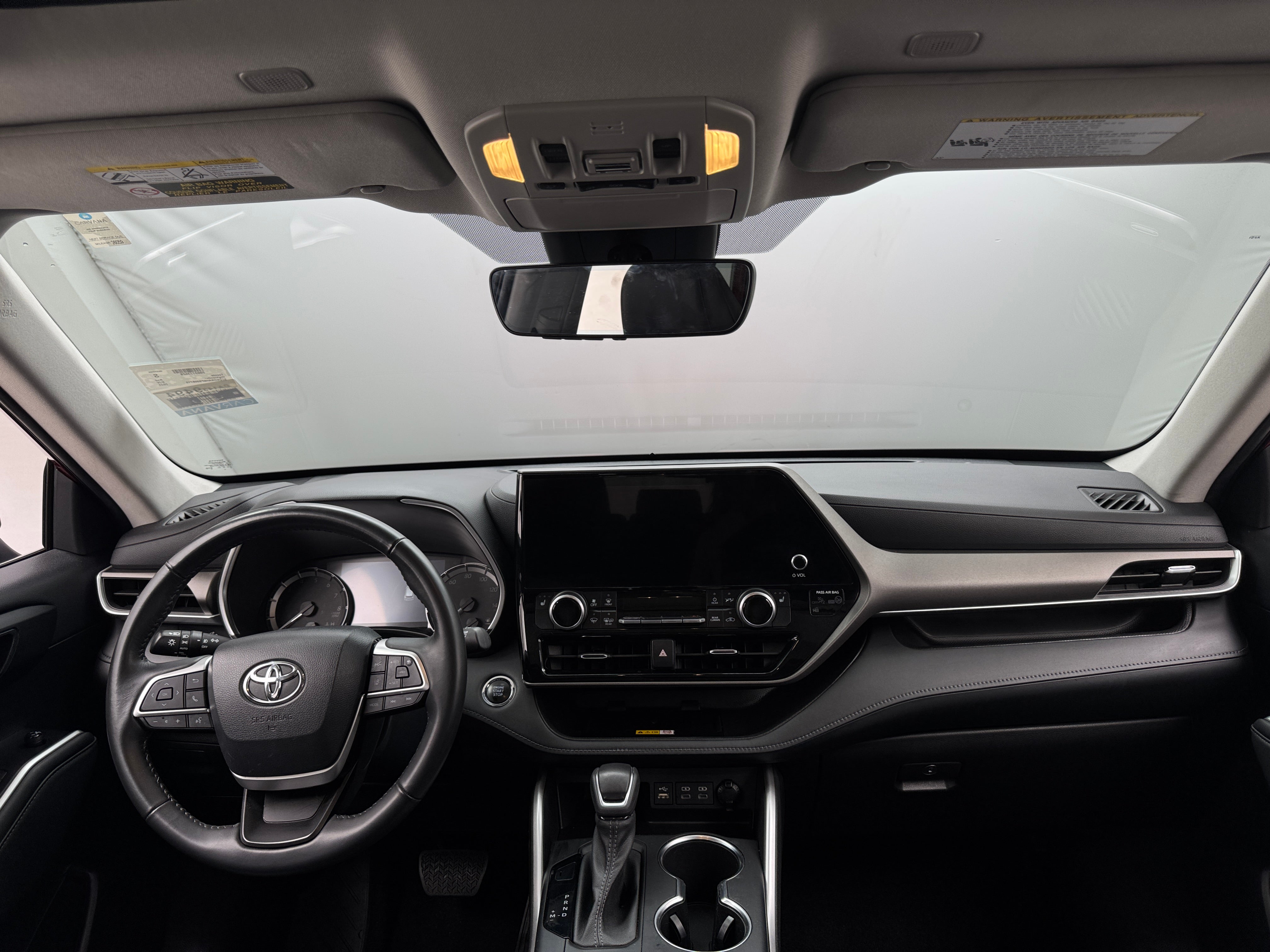2023 Toyota Highlander XLE 2