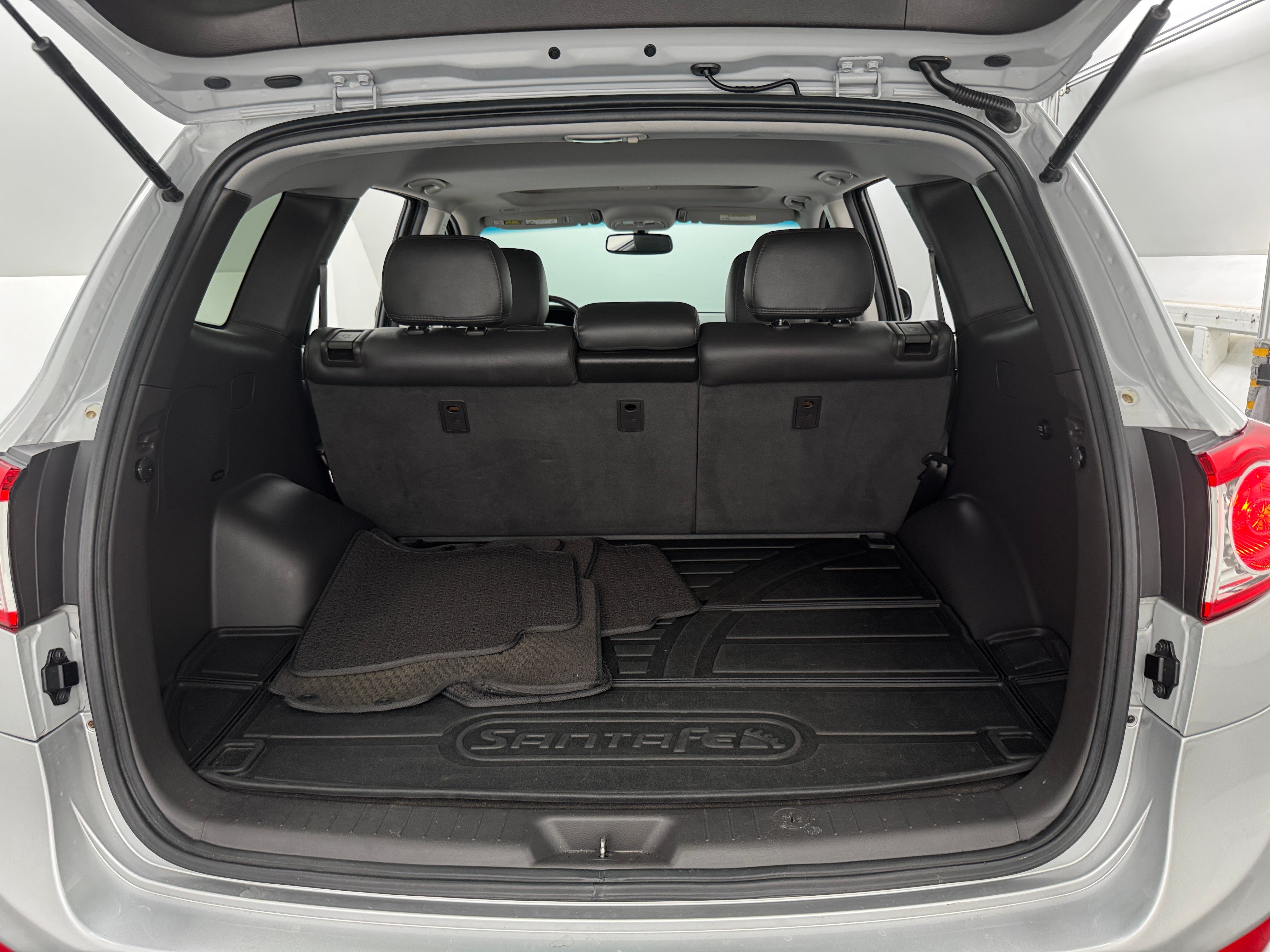 2012 Hyundai Santa Fe Limited 6