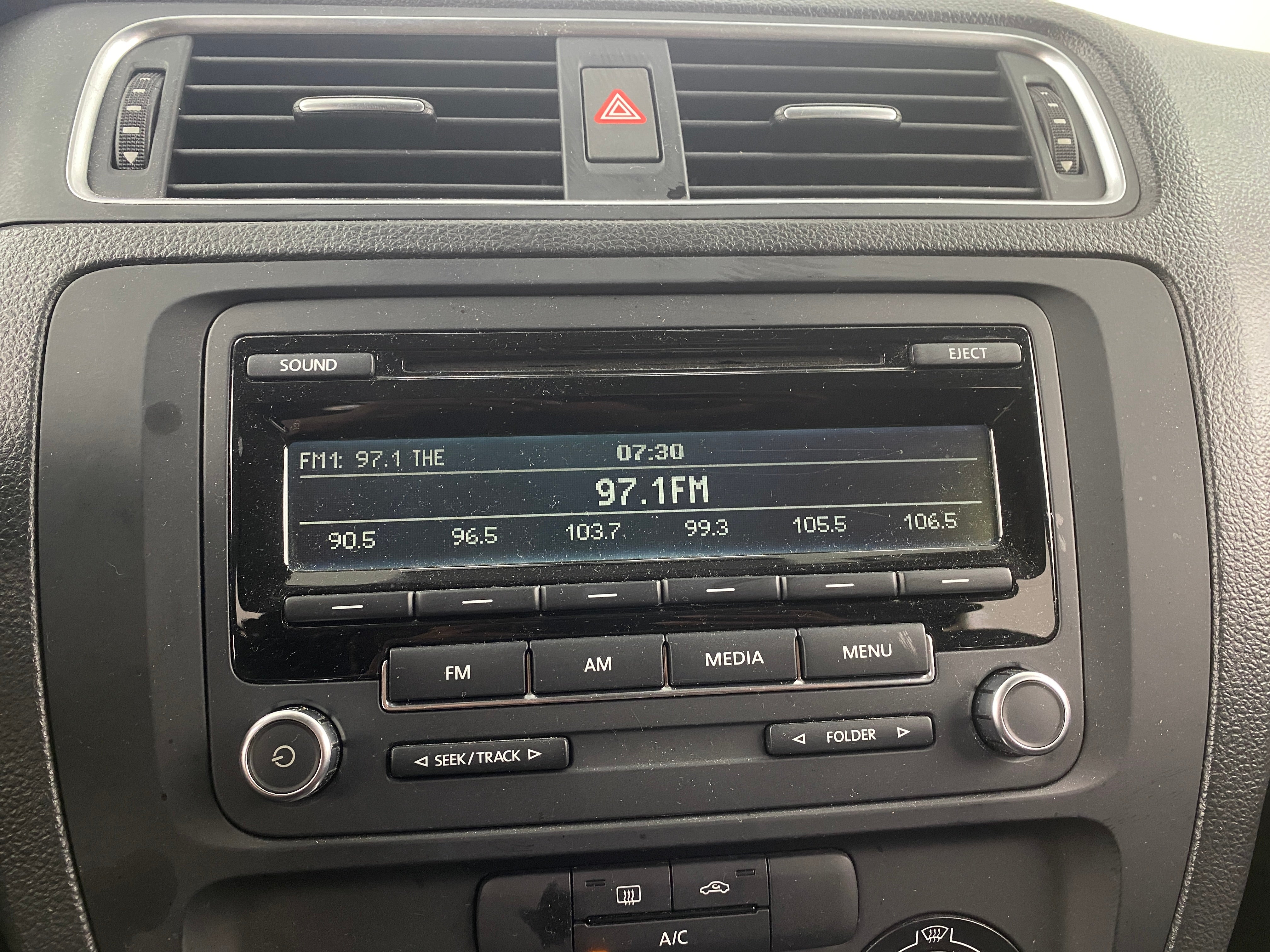 2014 Volkswagen Jetta S 4