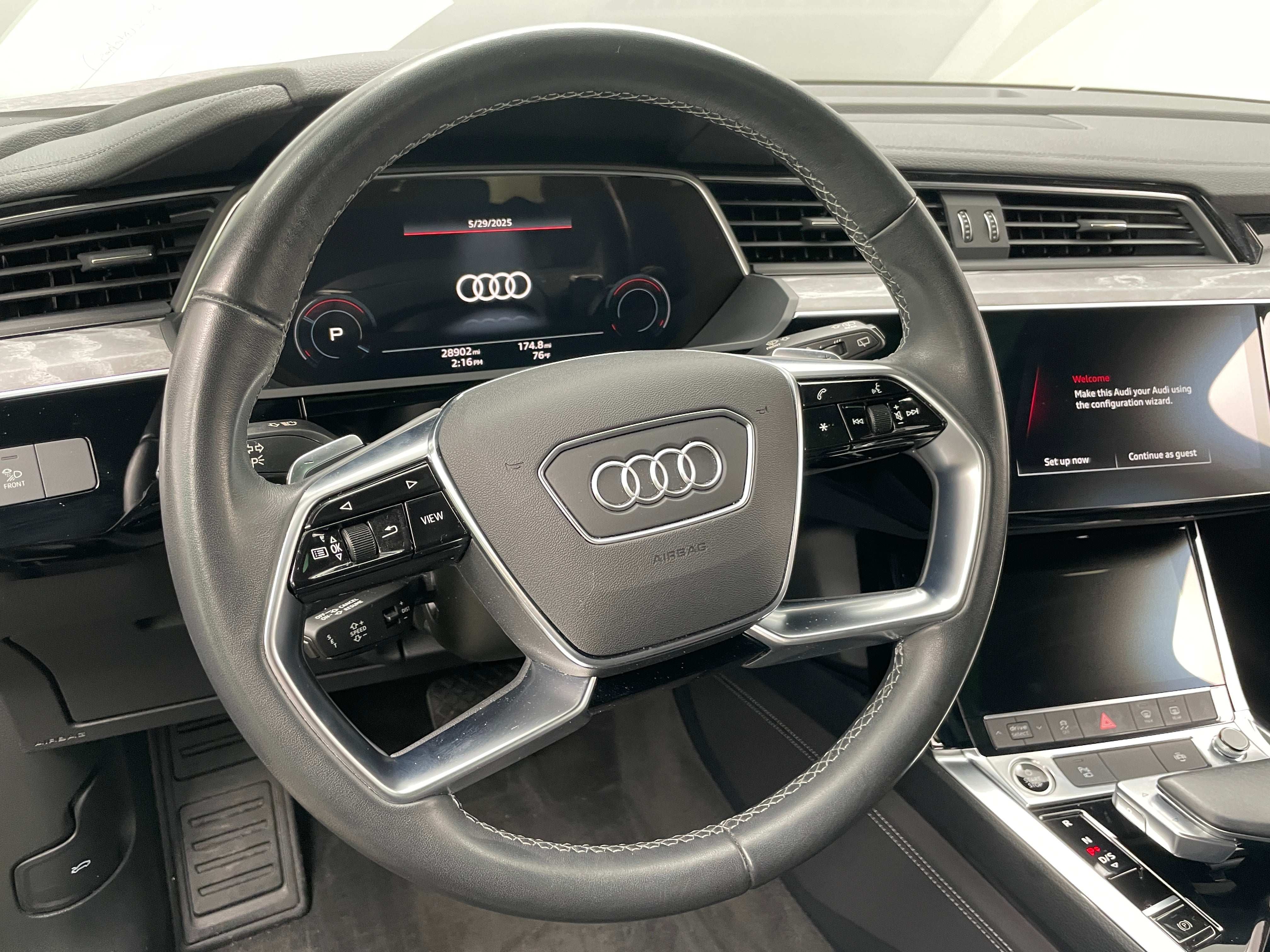 2022 Audi e-tron Premium 4