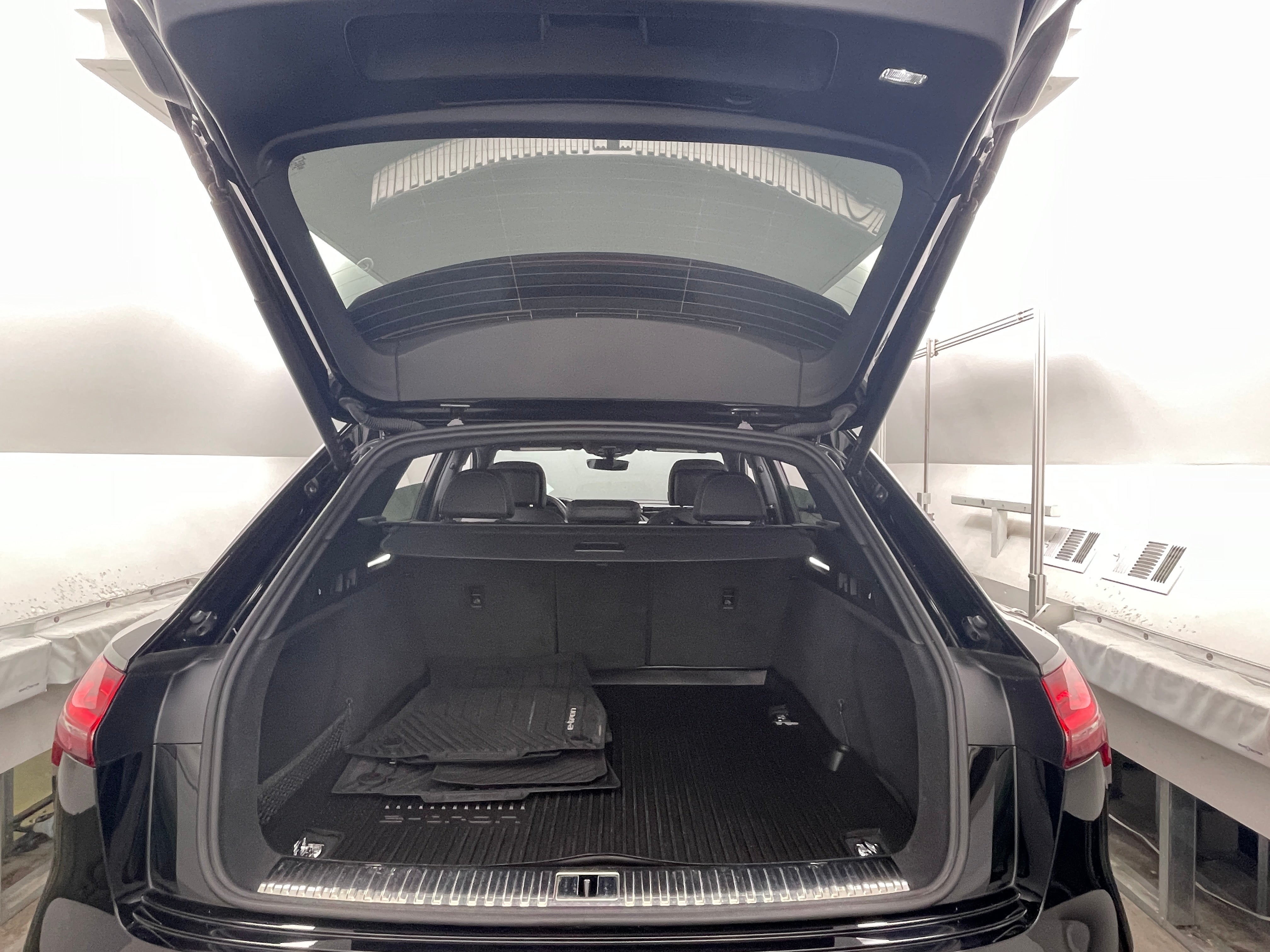2022 Audi e-tron Premium 6