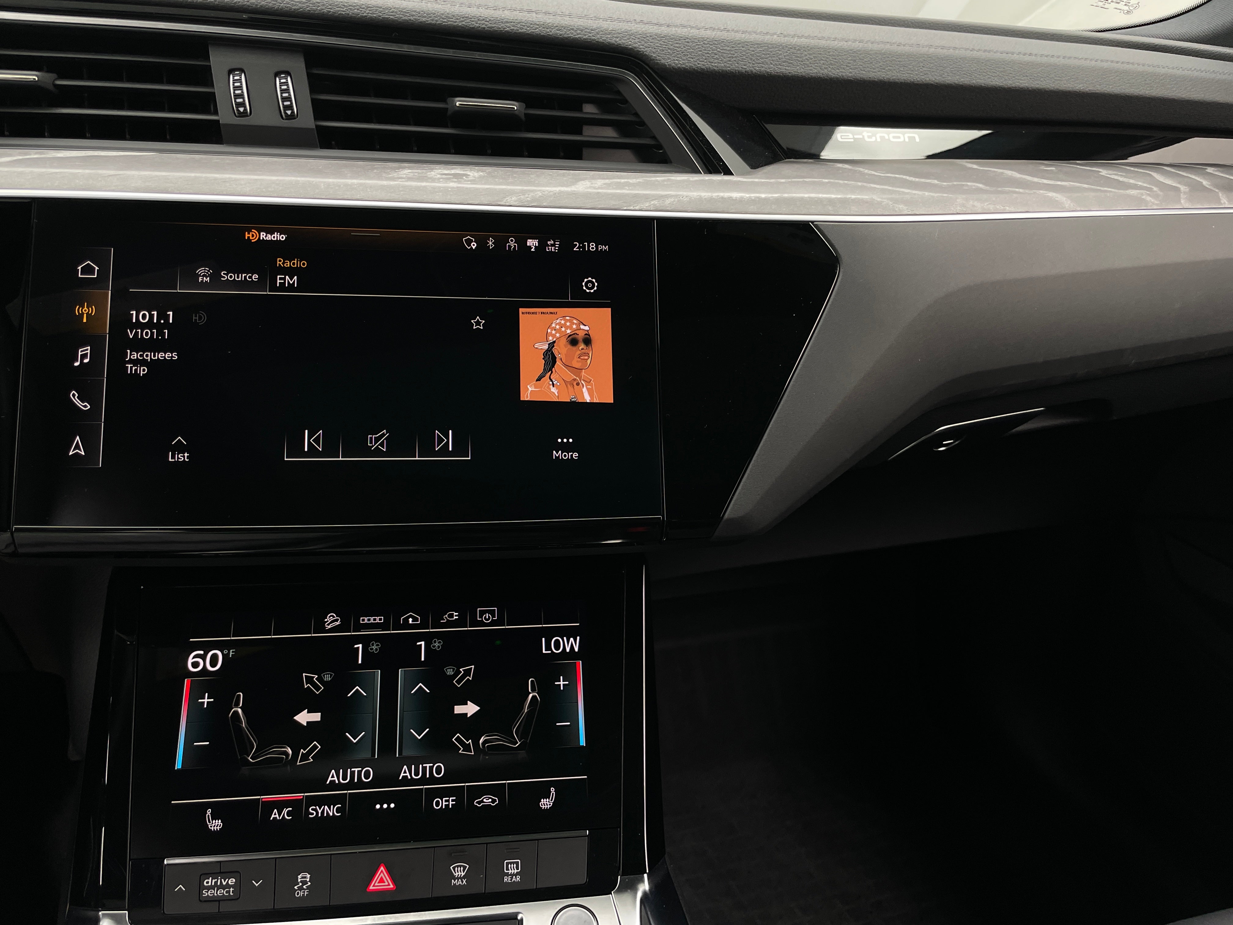 2022 Audi e-tron Premium 3